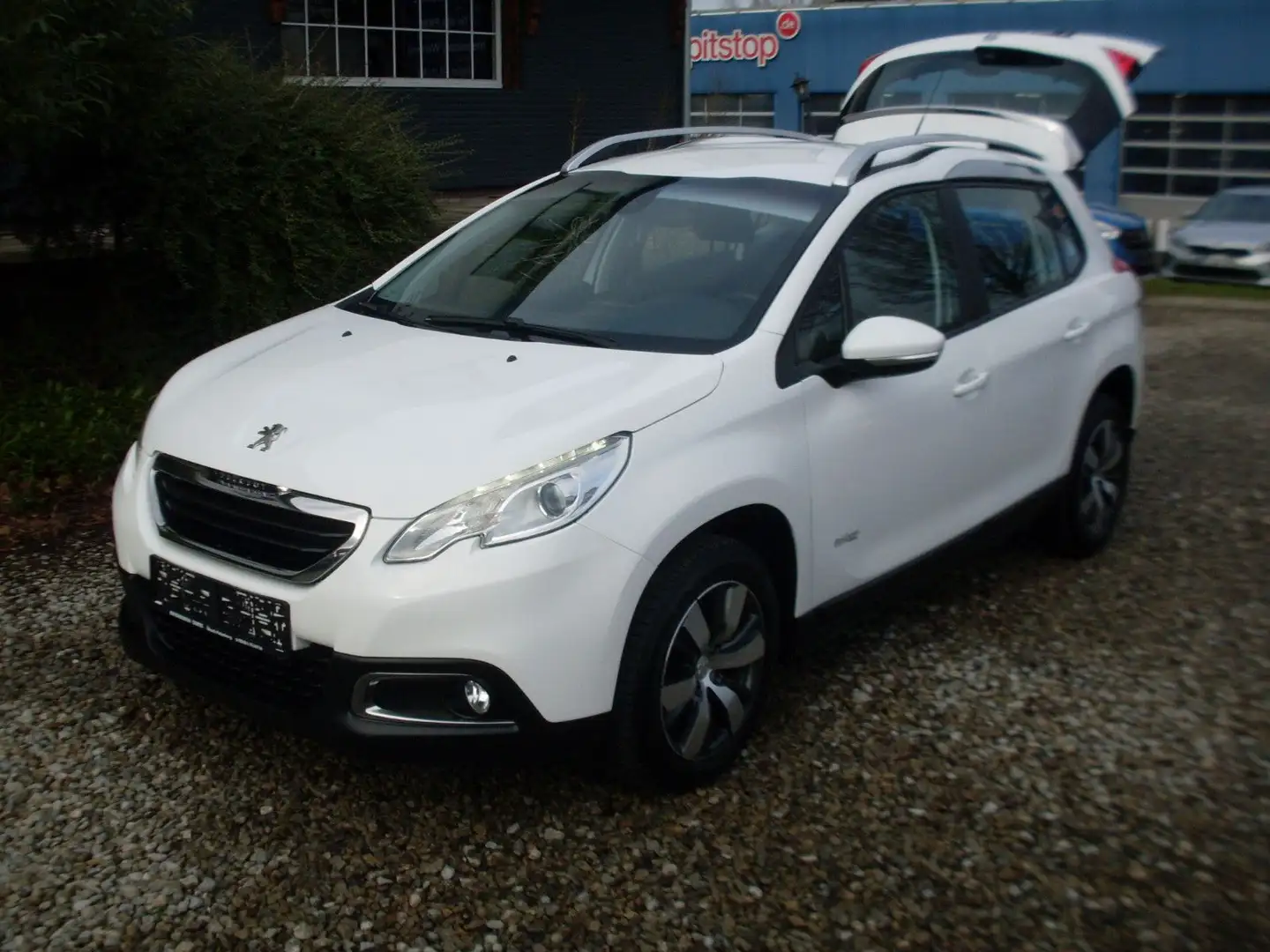 Peugeot 2008 Business-Line Weiß - 2