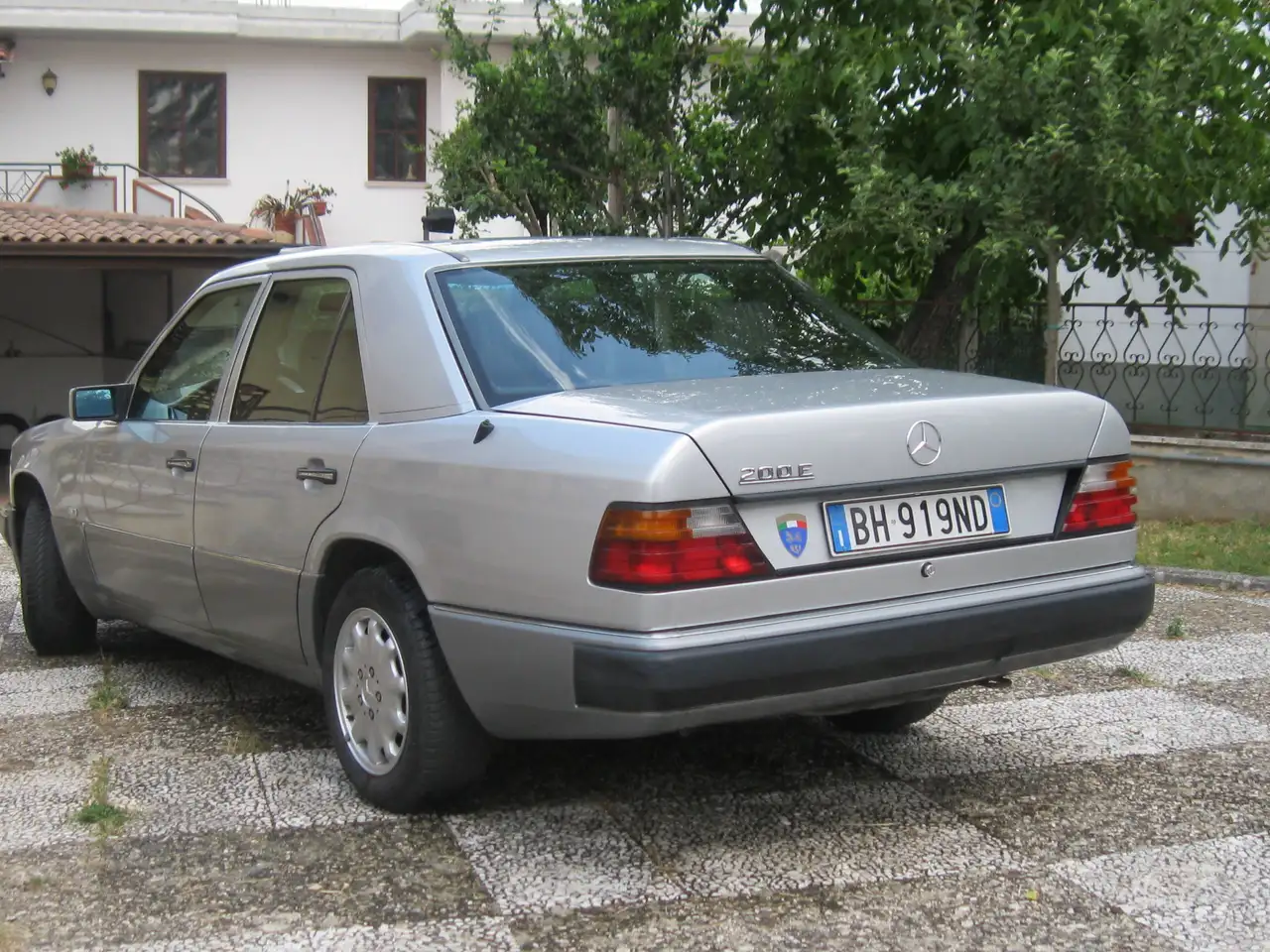 Mercedes-Benz E 200 E (124) 200 E, foto 2
