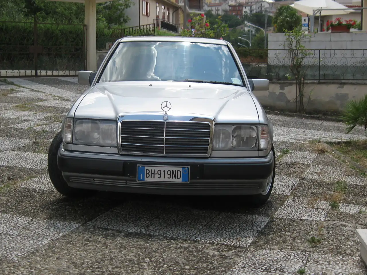 Mercedes-Benz E 200 E (124) 200 E, foto 1