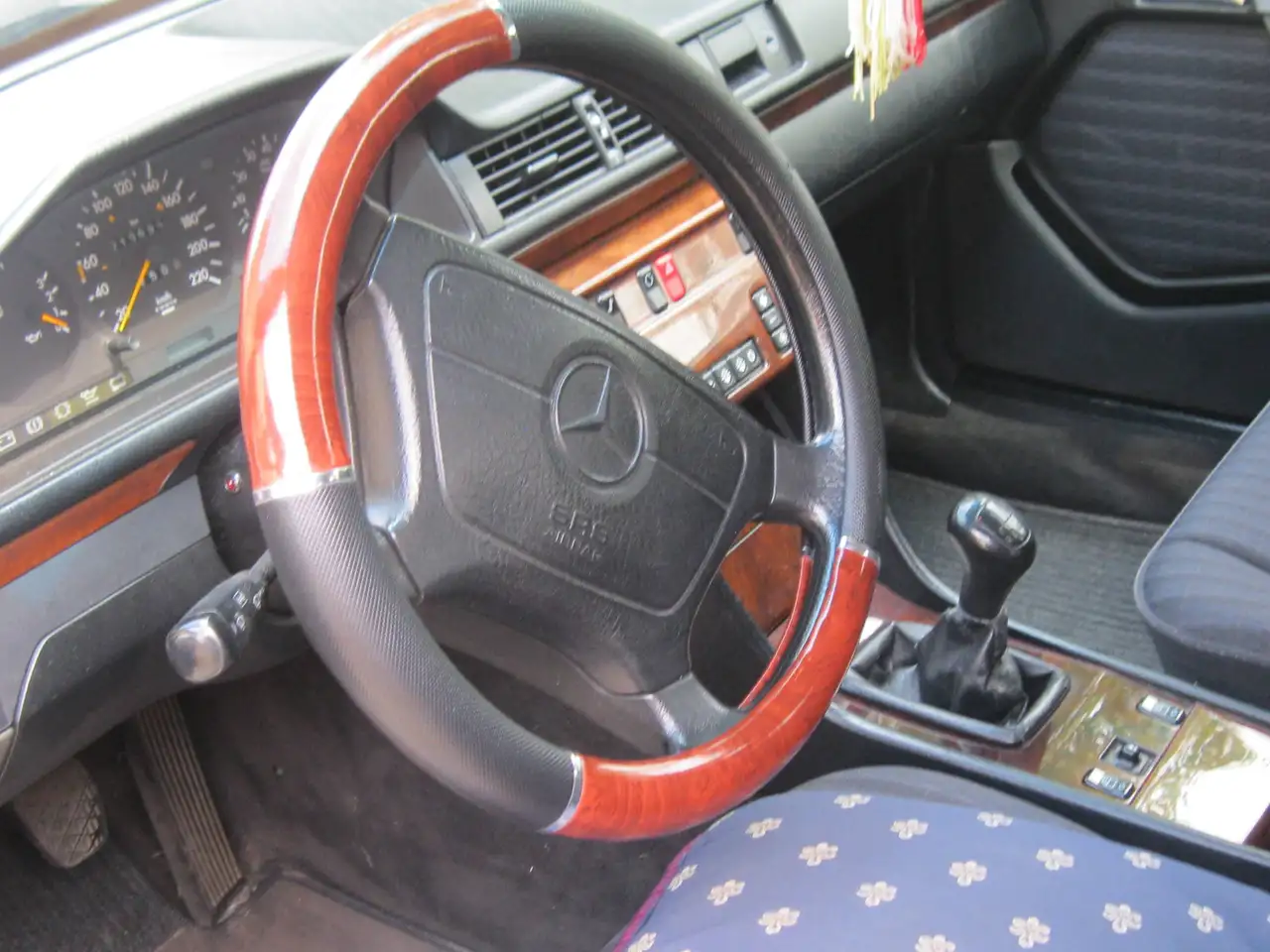Mercedes-Benz E 200 E (124) 200 E, foto 7