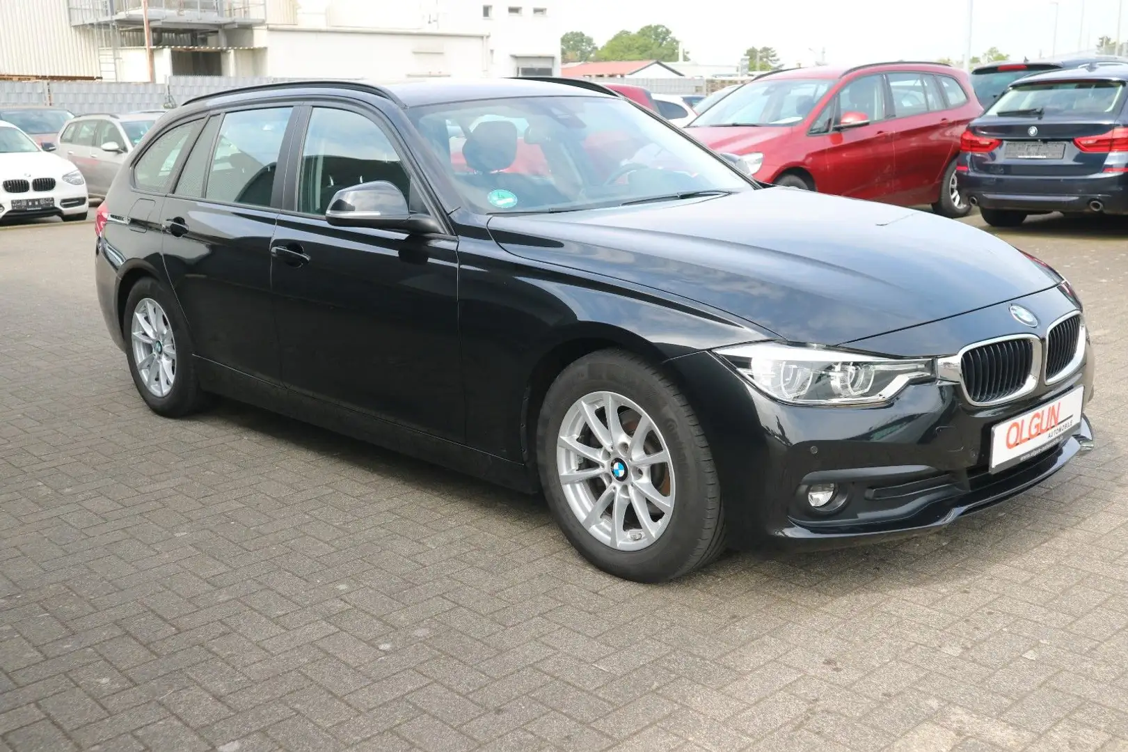 BMW 320 dT Efficient Dyn. *LED*NAVI*PDC*HUD* Noir - 2