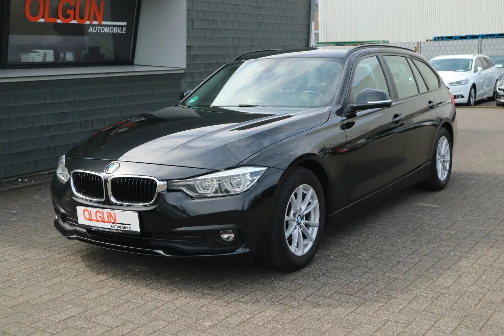 BMW 320 dT Efficient Dyn. *LED*NAVI*PDC*HUD* Noir - 1
