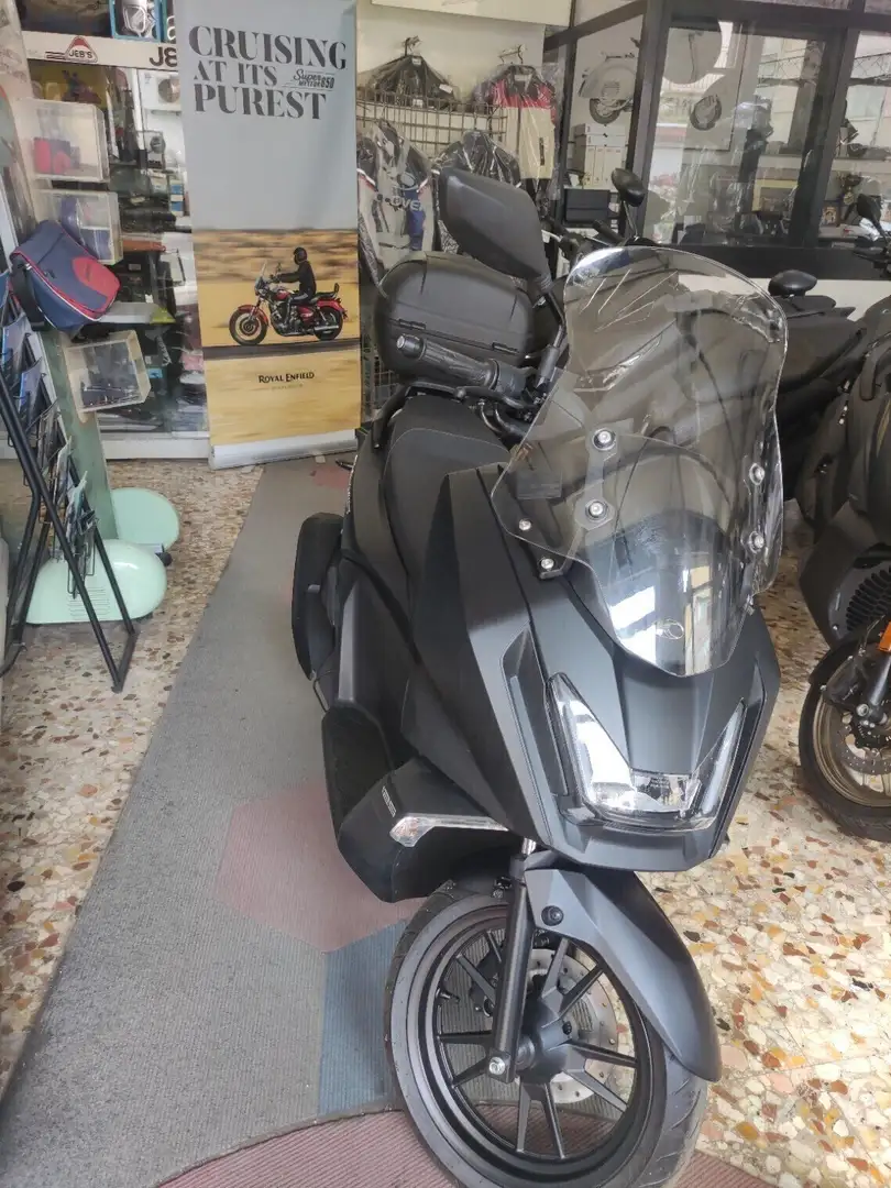 Kymco Skytown 125 Noir - 2