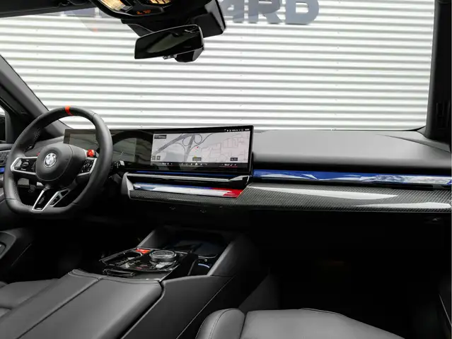 BMW M5 view 5