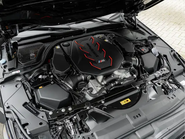 BMW M5 view 12