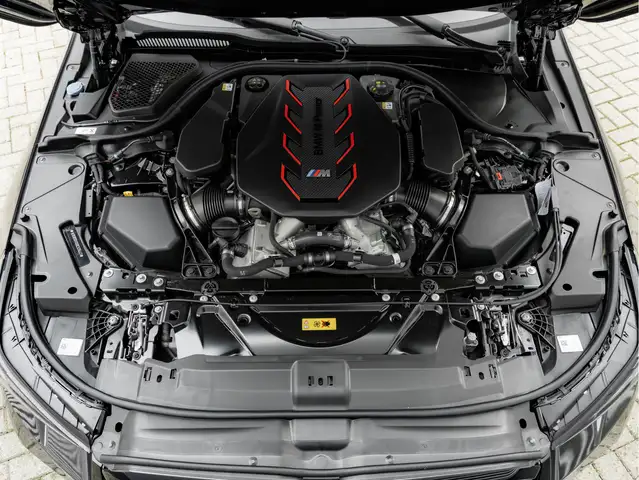 BMW M5 view 11