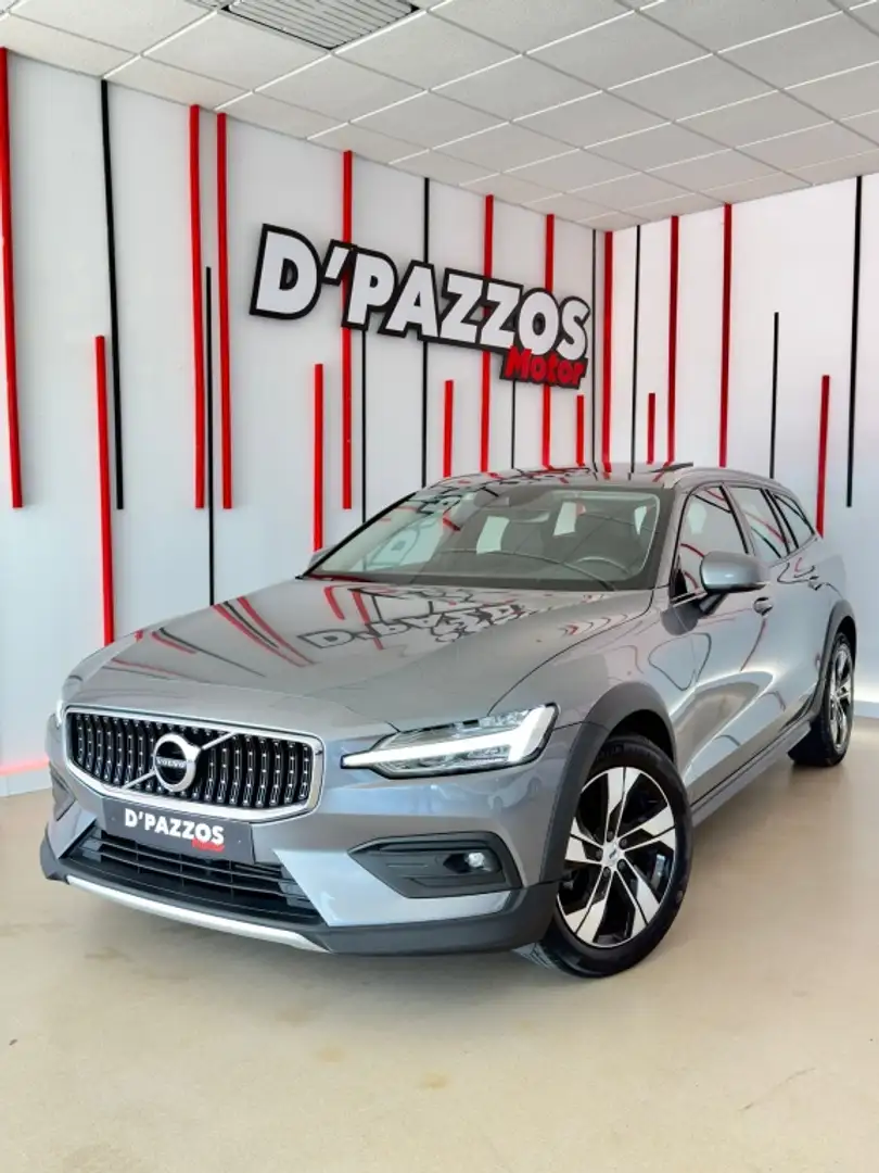 Volvo V60 Cross Country Familiar Automático de 5 Puertas Gris - 1