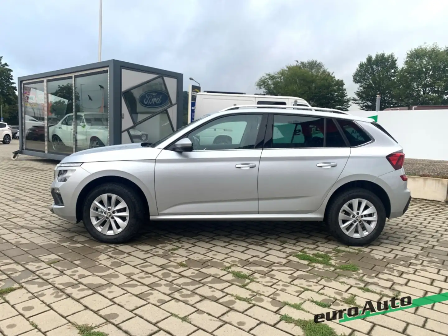 Skoda Kamiq Selection 1.5 TSi DSG App-Connect el. Heckklappe Silber - 2