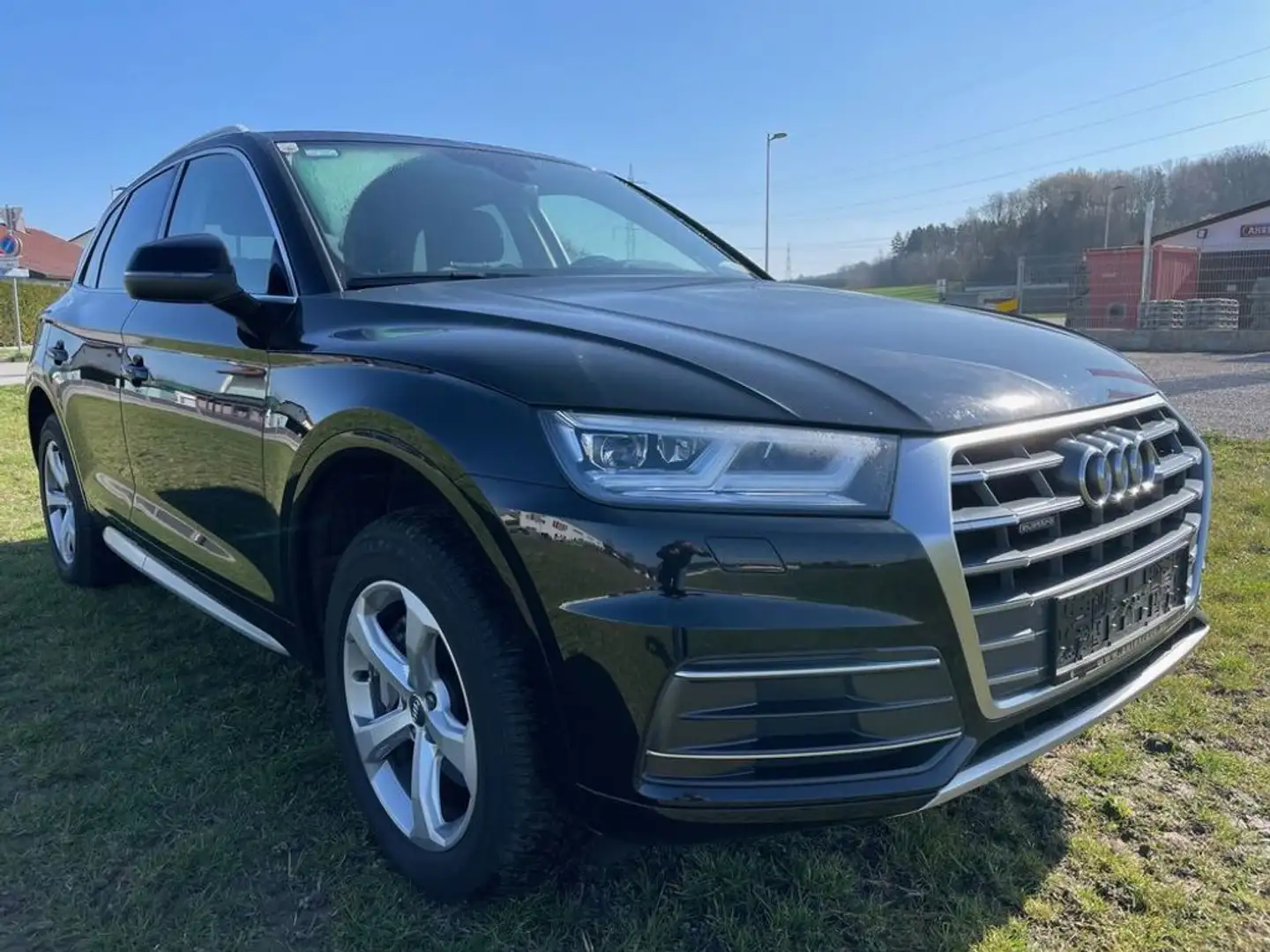 Audi Q5 quattro SPORT NAVI AHK SPORTSITZE *SITZHEIZUNG* Negro - 1