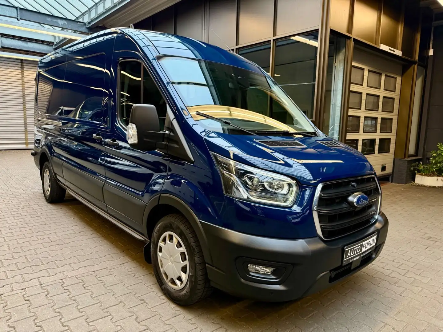 Ford Transit 2.0 D L3H2 3,5t AUTOMATIK AHK KLIMA CAM Blau - 2