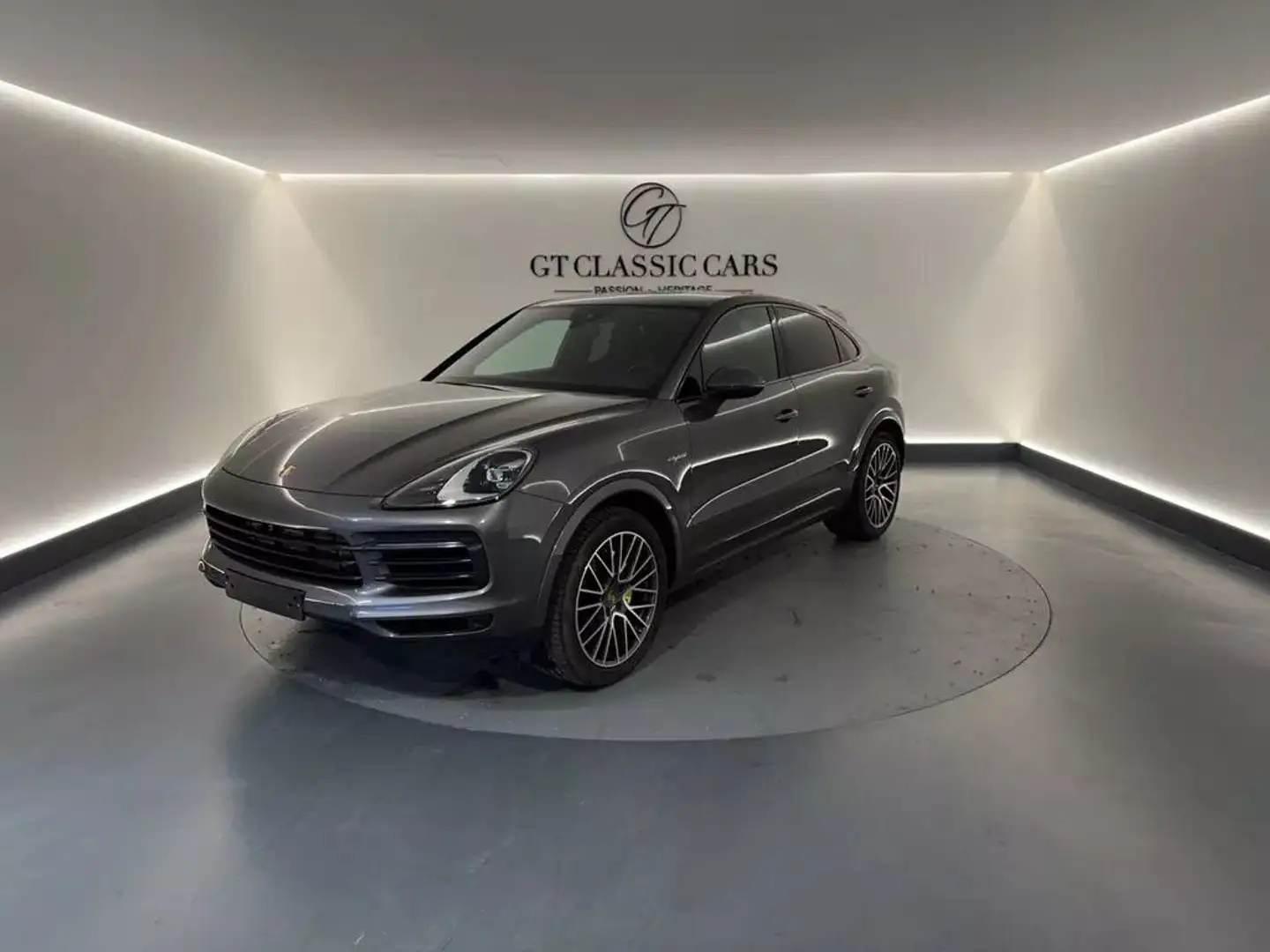 Porsche Cayenne III COUPE E-HYBRID 5PL Grau - 1