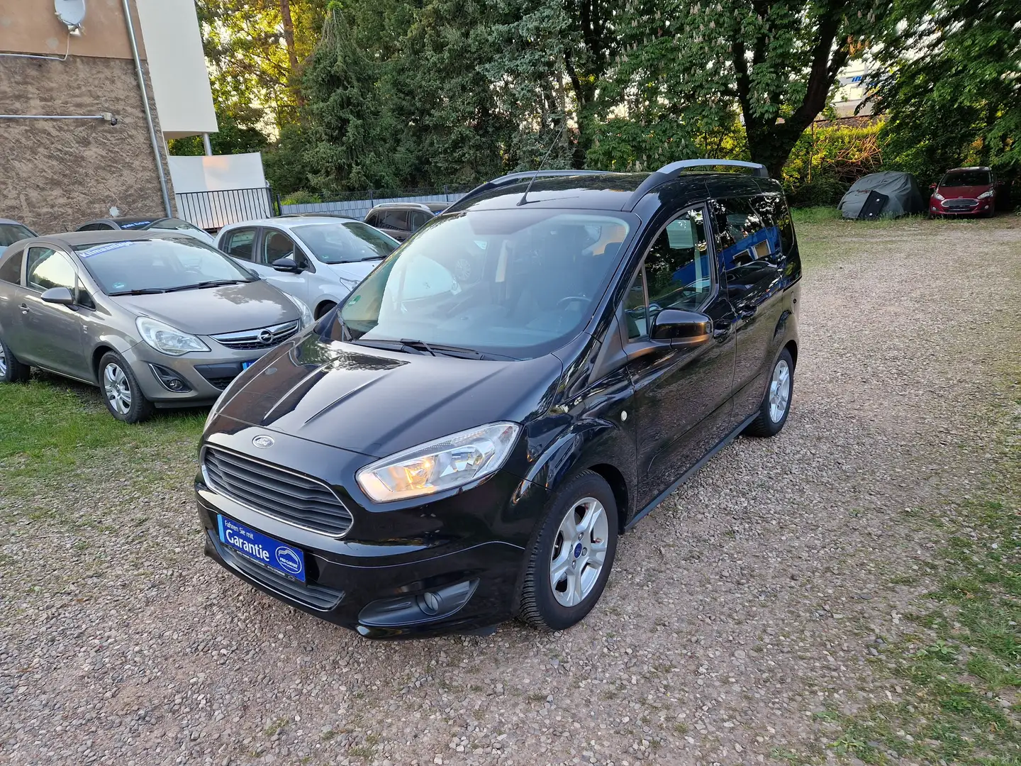 Ford Tourneo Courier Klima 88Tkm Sitzhzg Tempom ESP 2Hnd TÜVNEU Schwarz - 1