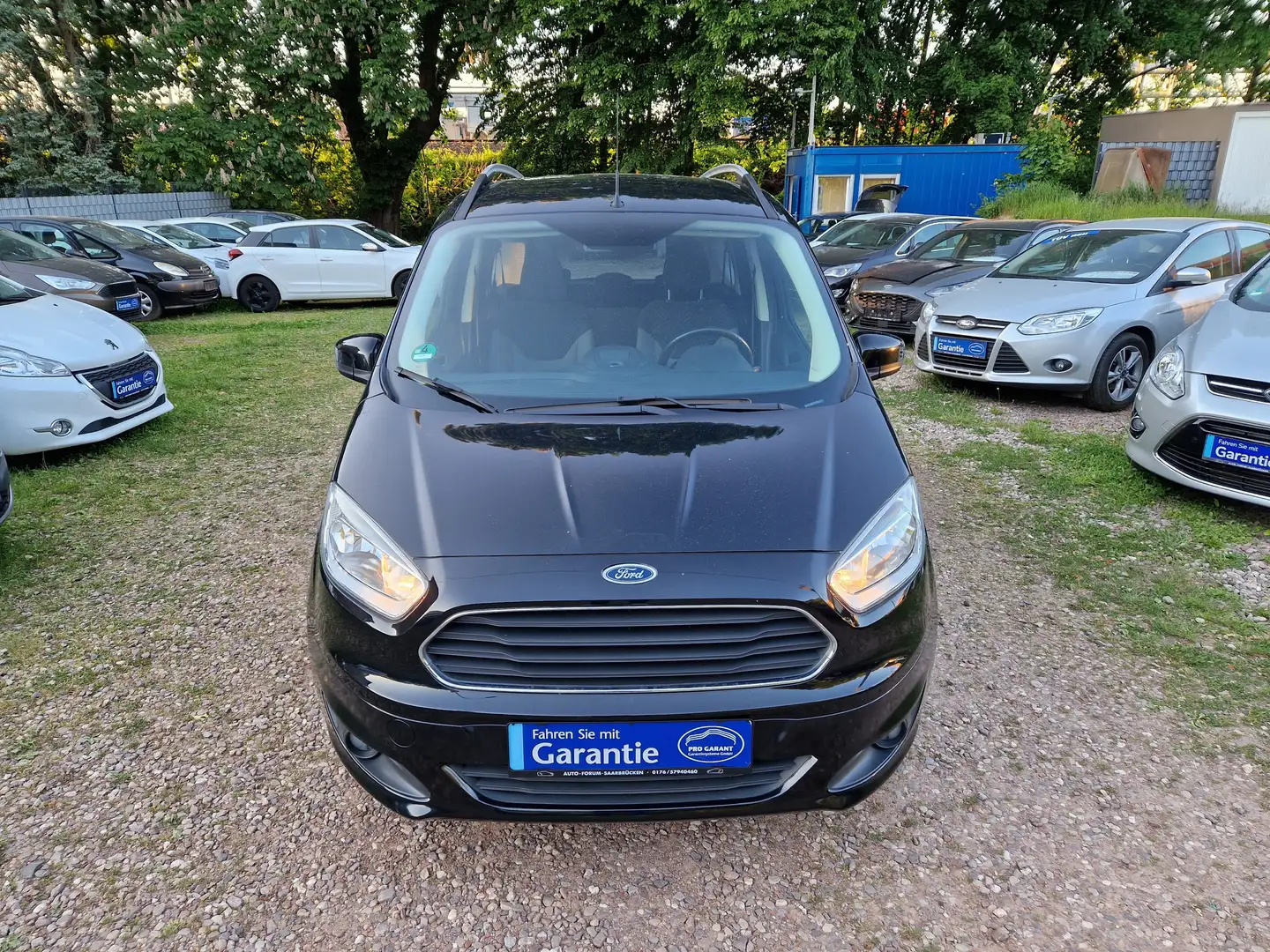Ford Tourneo Courier Klima 88Tkm Sitzhzg Tempom ESP 2Hnd TÜVNEU Schwarz - 2