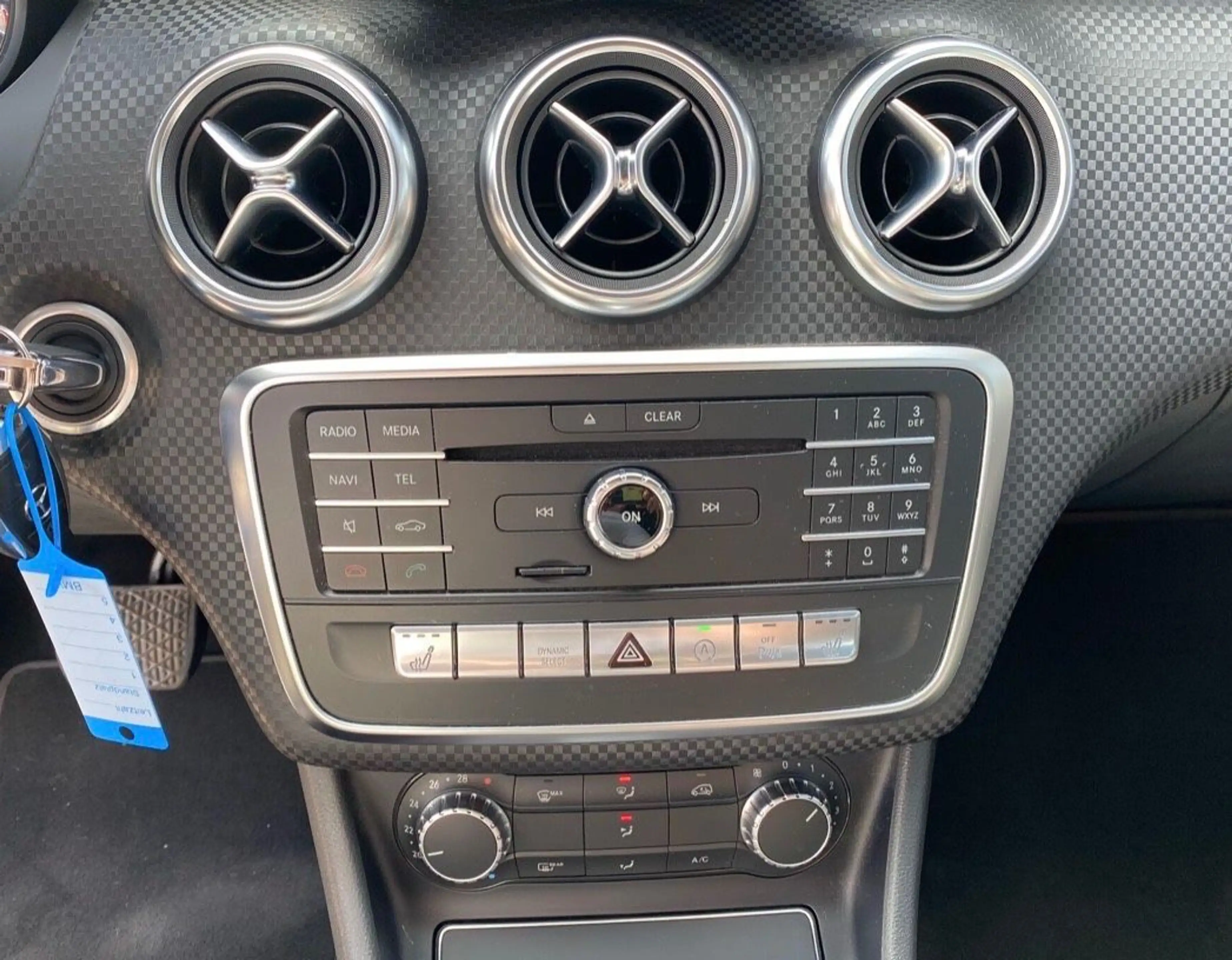 Mercedes-Benz A 180 *Automatik*Distronic*Navi*SHZ*AHK*Garantie — photo 11