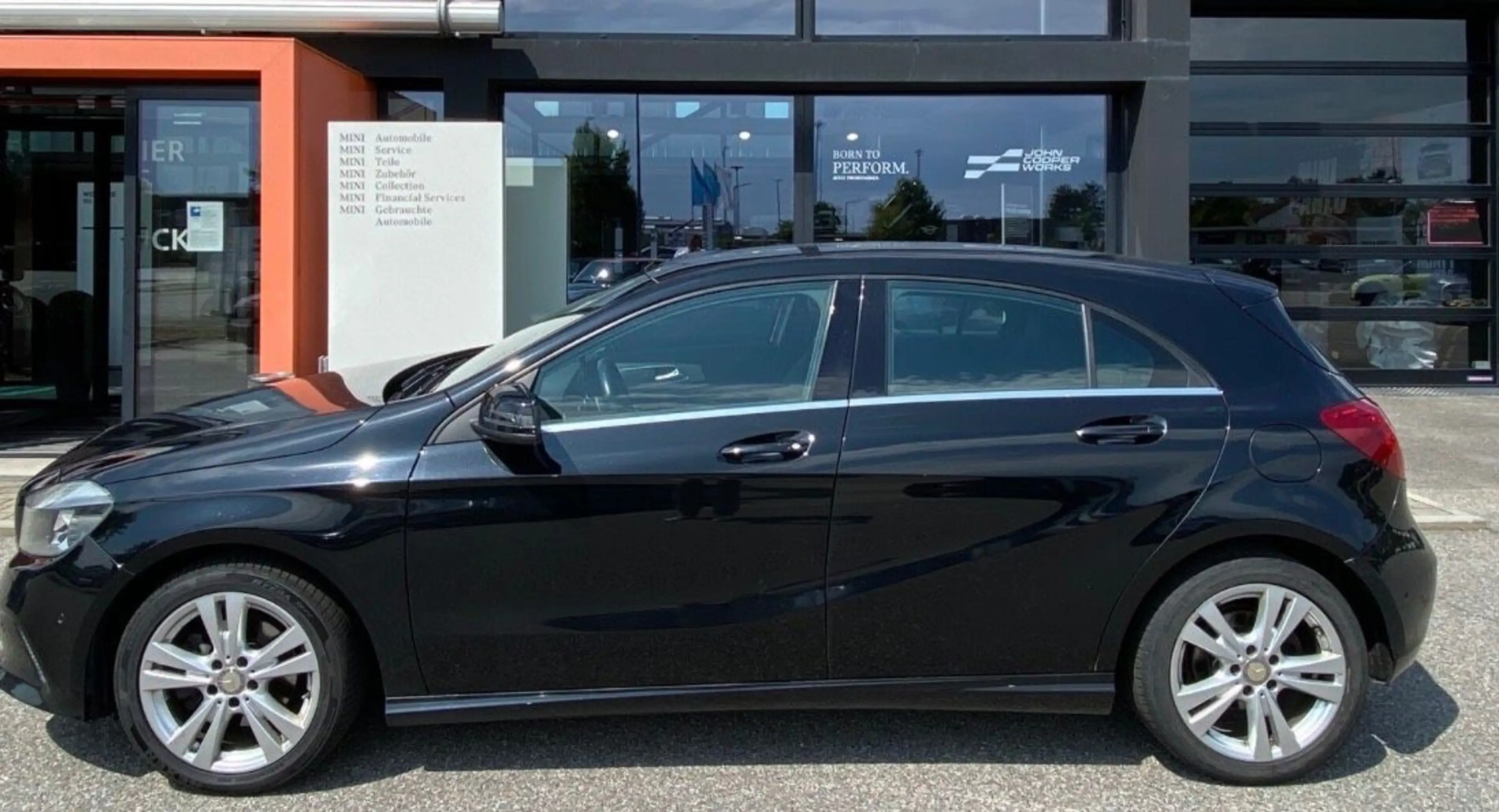 Mercedes-Benz A 180 *Automatik*Distronic*Navi*SHZ*AHK*Garantie — photo 5