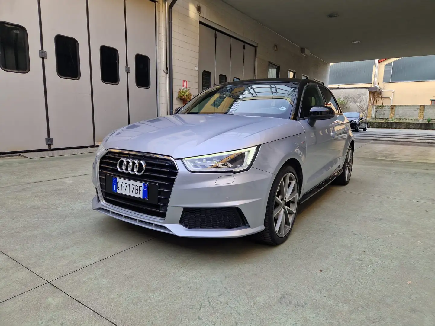 Audi A1 Sportback 1.8 tfsi S-Line - 1