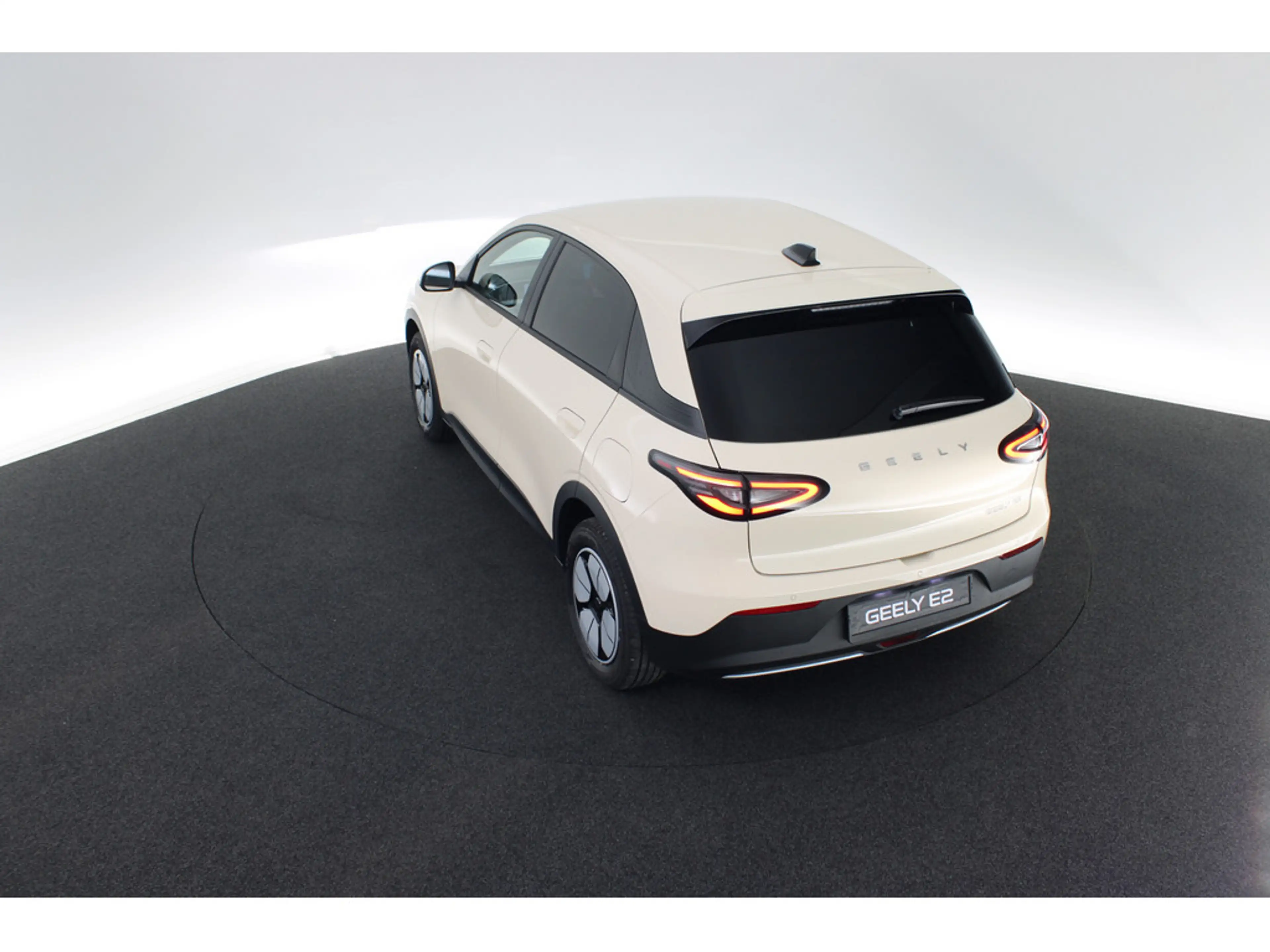 Geely — photo 15