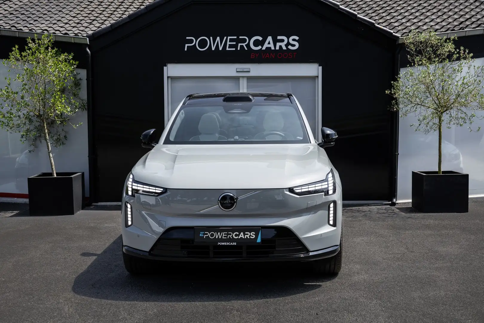 Volvo EX90 Ultra Twin Motor |NEW - 15%!| B&W | 7 zit | Pano Grijs - 2