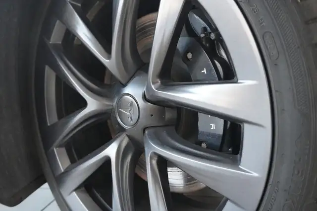Tesla Model S view 14