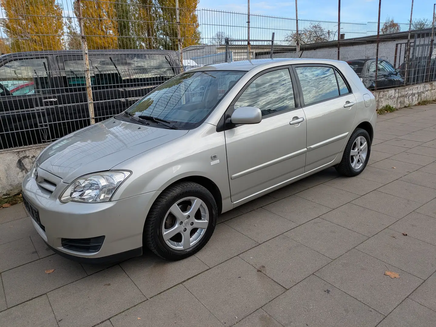 Toyota Corolla 1.4 Luna / Compact Grau - 1