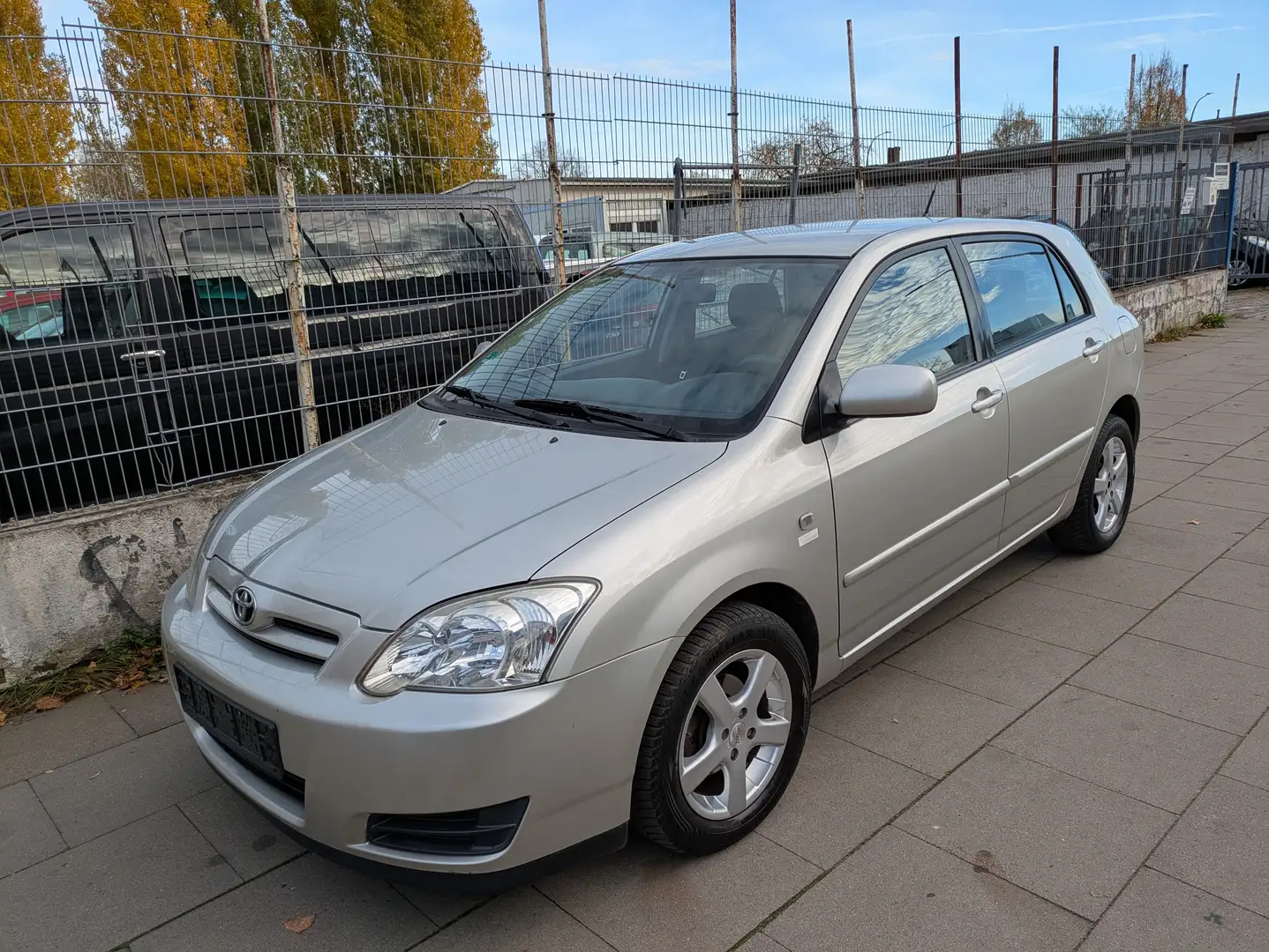 Toyota Corolla 1.4 Luna / Compact Grau - 2