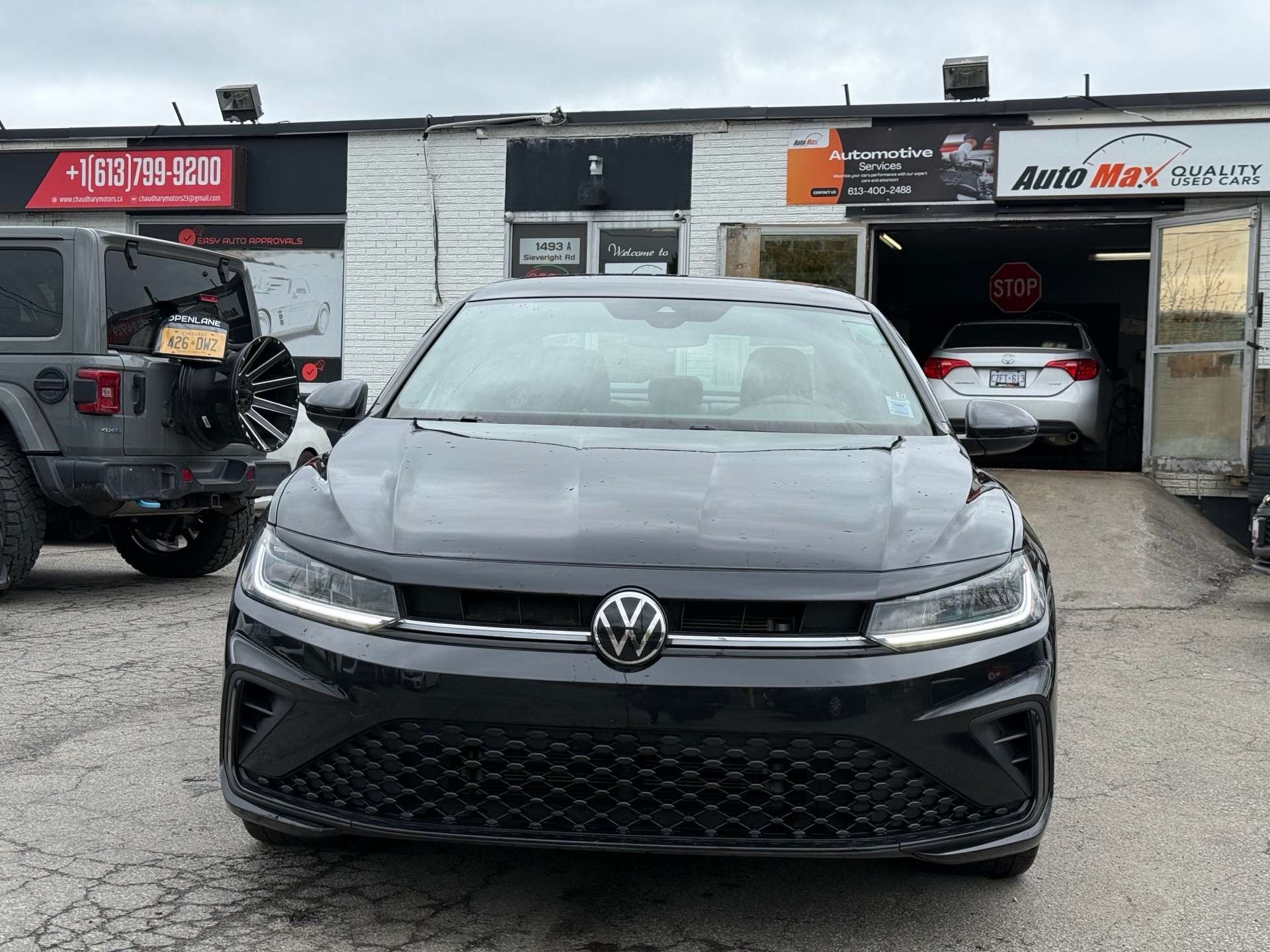 2025 Volkswagen Jetta Comfortline Sport | Sunroof | Wireless Carplay & C — снимка 1