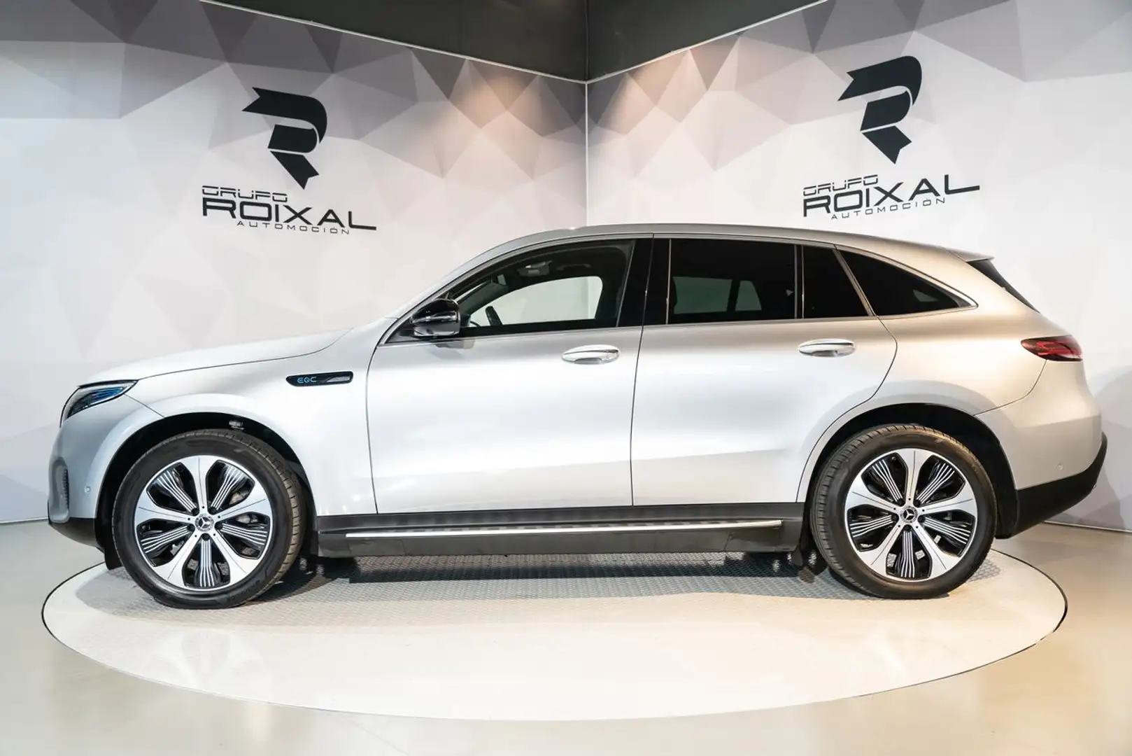 Mercedes-Benz EQC 400 4MATIC Plateado - 2