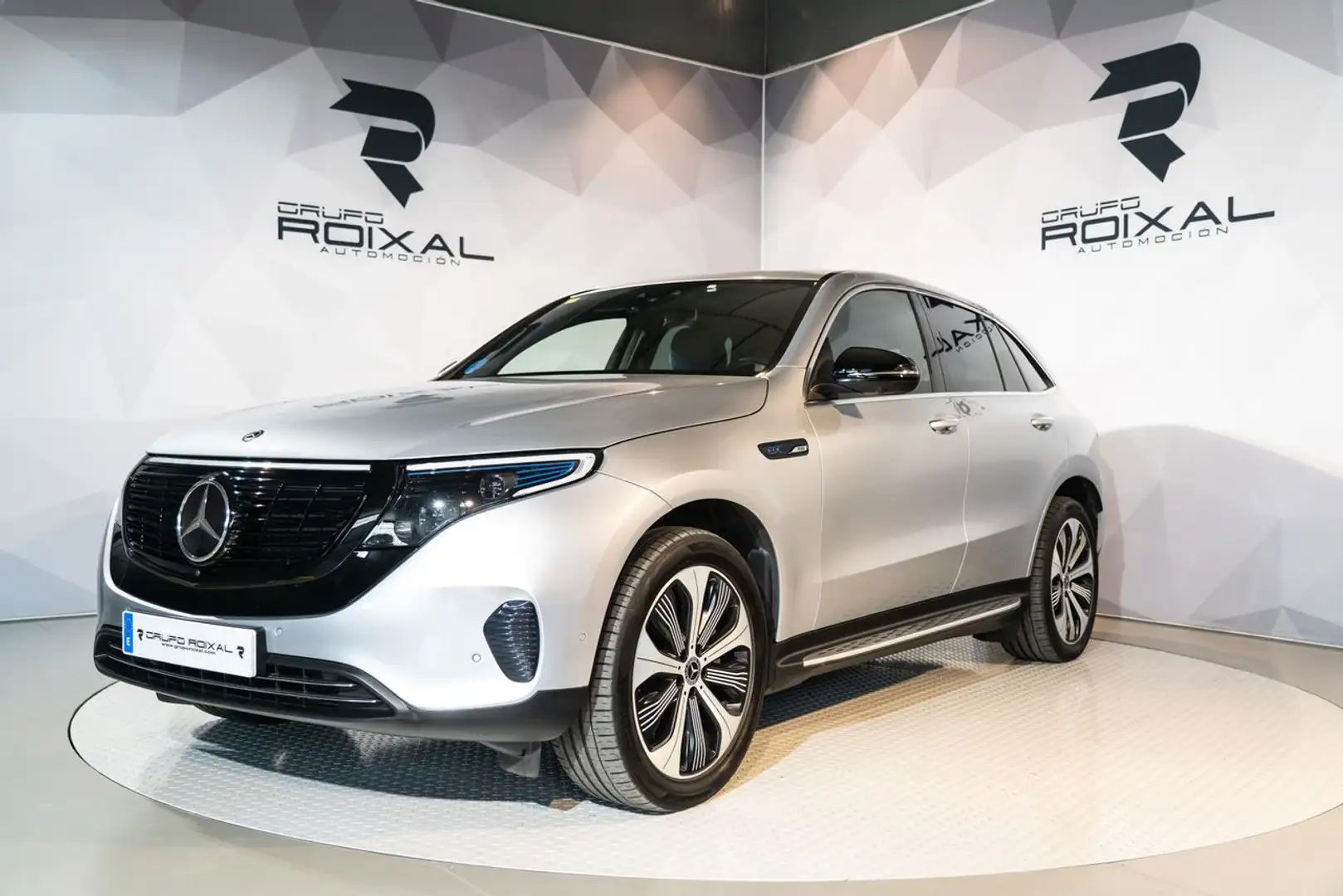 Mercedes-Benz EQC 400 4MATIC Plateado - 1