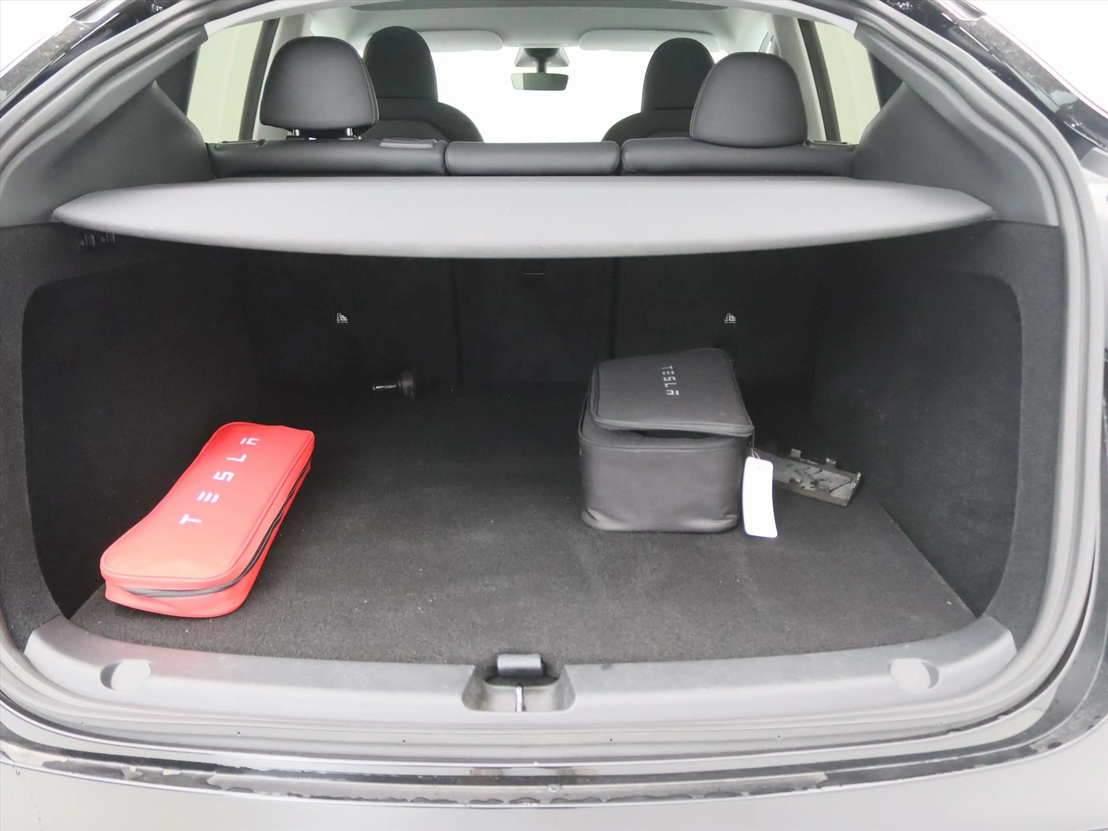 Tesla Model Y Long Range AWD 75kWh 351pk 93.3% SoH [ TREKHAAK+AM — photo 27