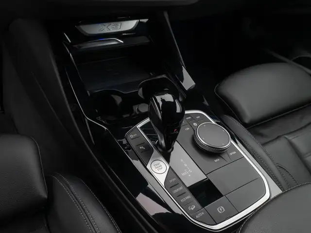 BMW X3 view 22