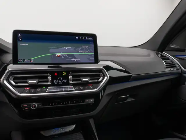 BMW X3 view 21