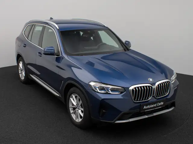 BMW X3 view 3