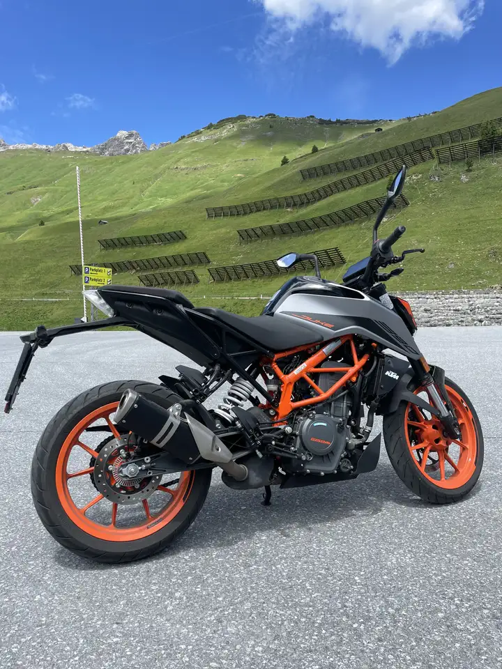 KTM 390 Duke