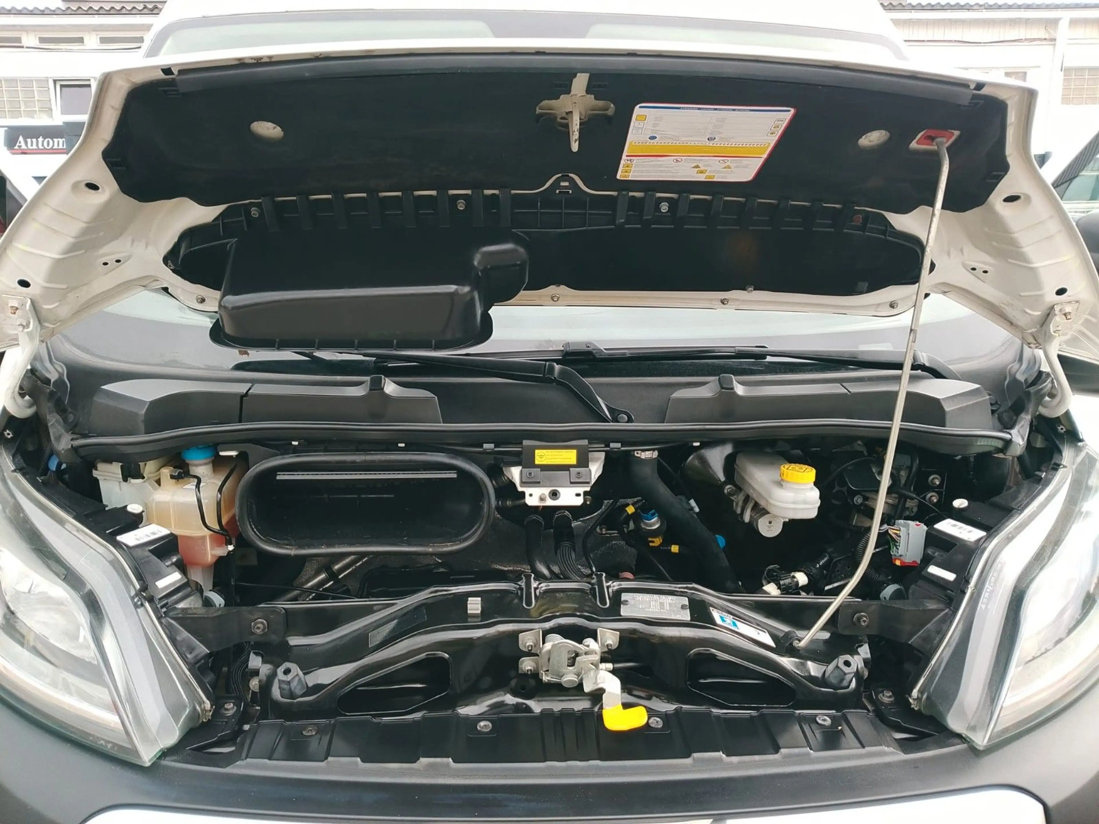 Peugeot Boxer Kasten Hochraum 435 L4H2 Avantage Pro Edit — photo 9