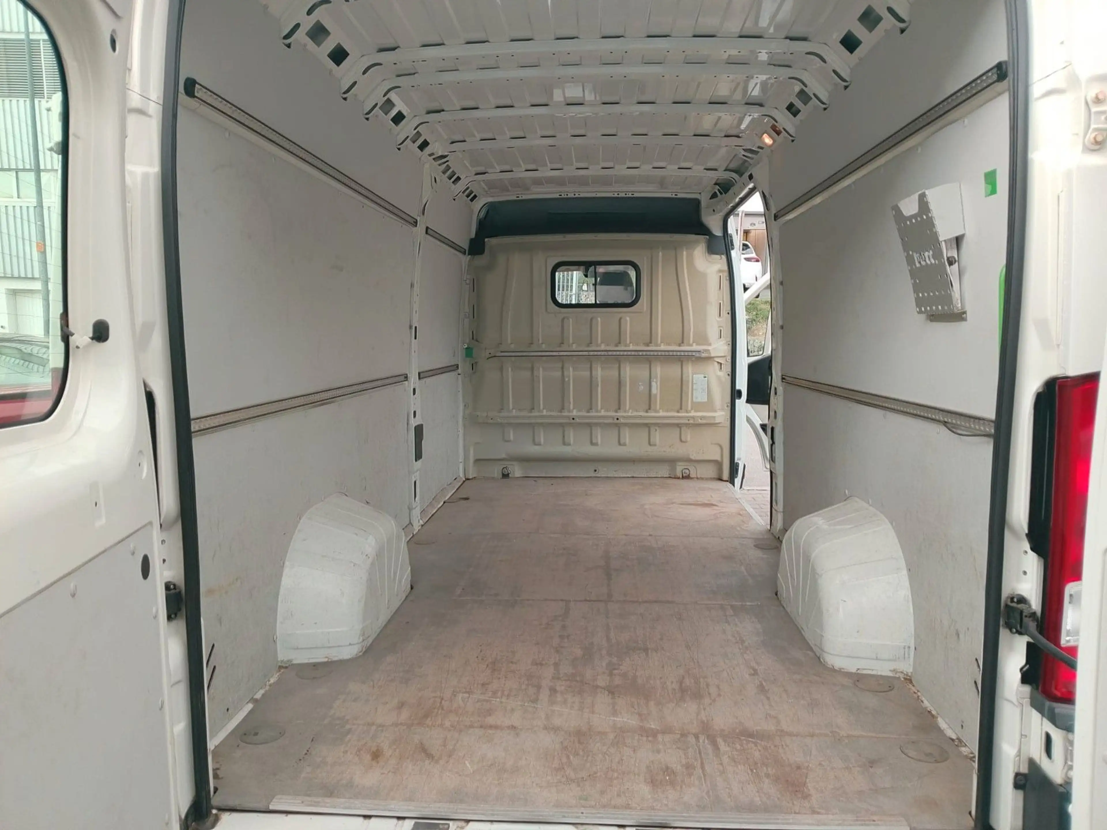 Peugeot Boxer Kasten Hochraum 435 L4H2 Avantage Pro Edit — photo 13