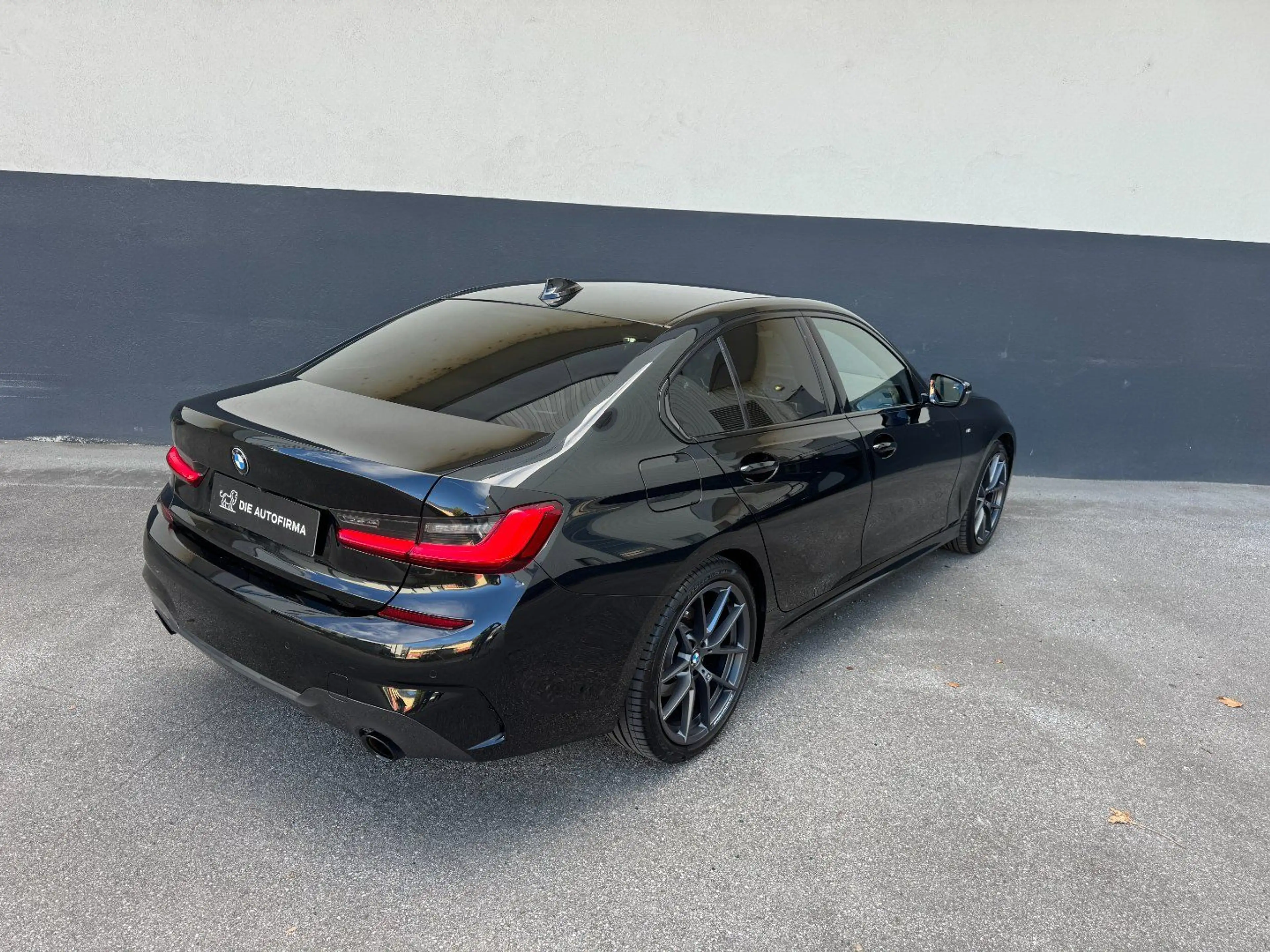 BMW 320 xd**M-Paket**ACC**Harman Kardon**AHK** — photo 2