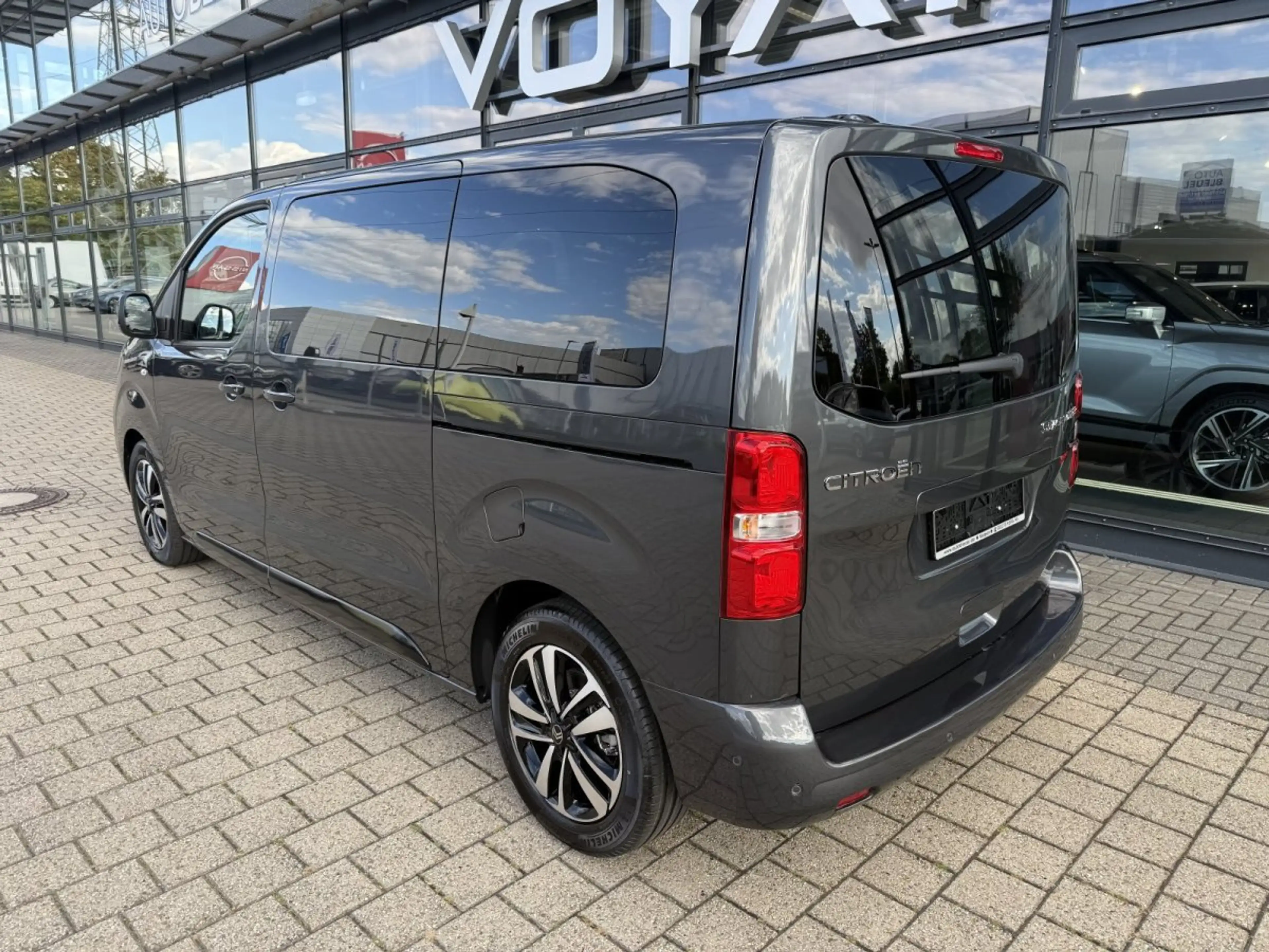 Citroen Spacetourer 2.2 BlueHDI 180 FAP MAX M — photo 3