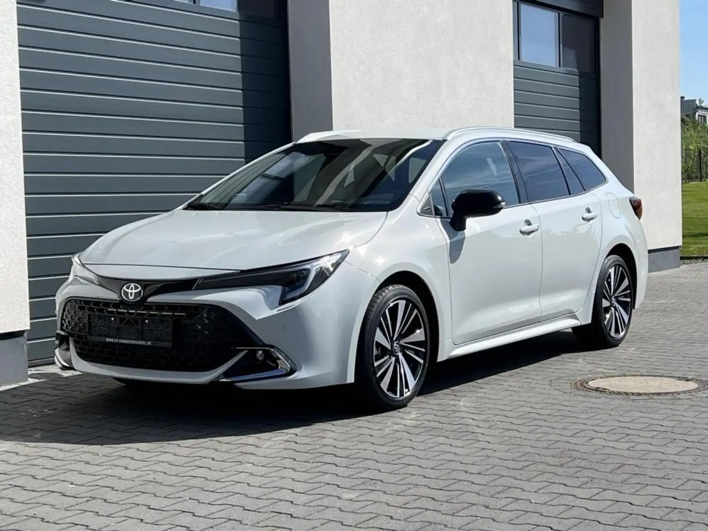 Toyota Corolla Touring Sports Style 1,8 Hybrid CVT 103kW Winte... Gris - 1