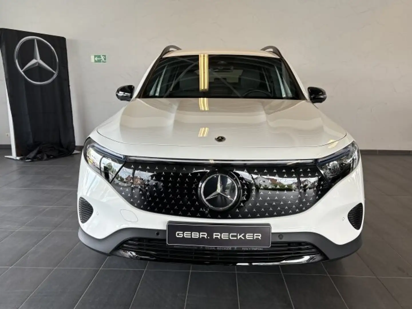 Mercedes-Benz EQB 300 EQB 300 4M Night Electric AHK Sound 360° Keyless Weiß - 2