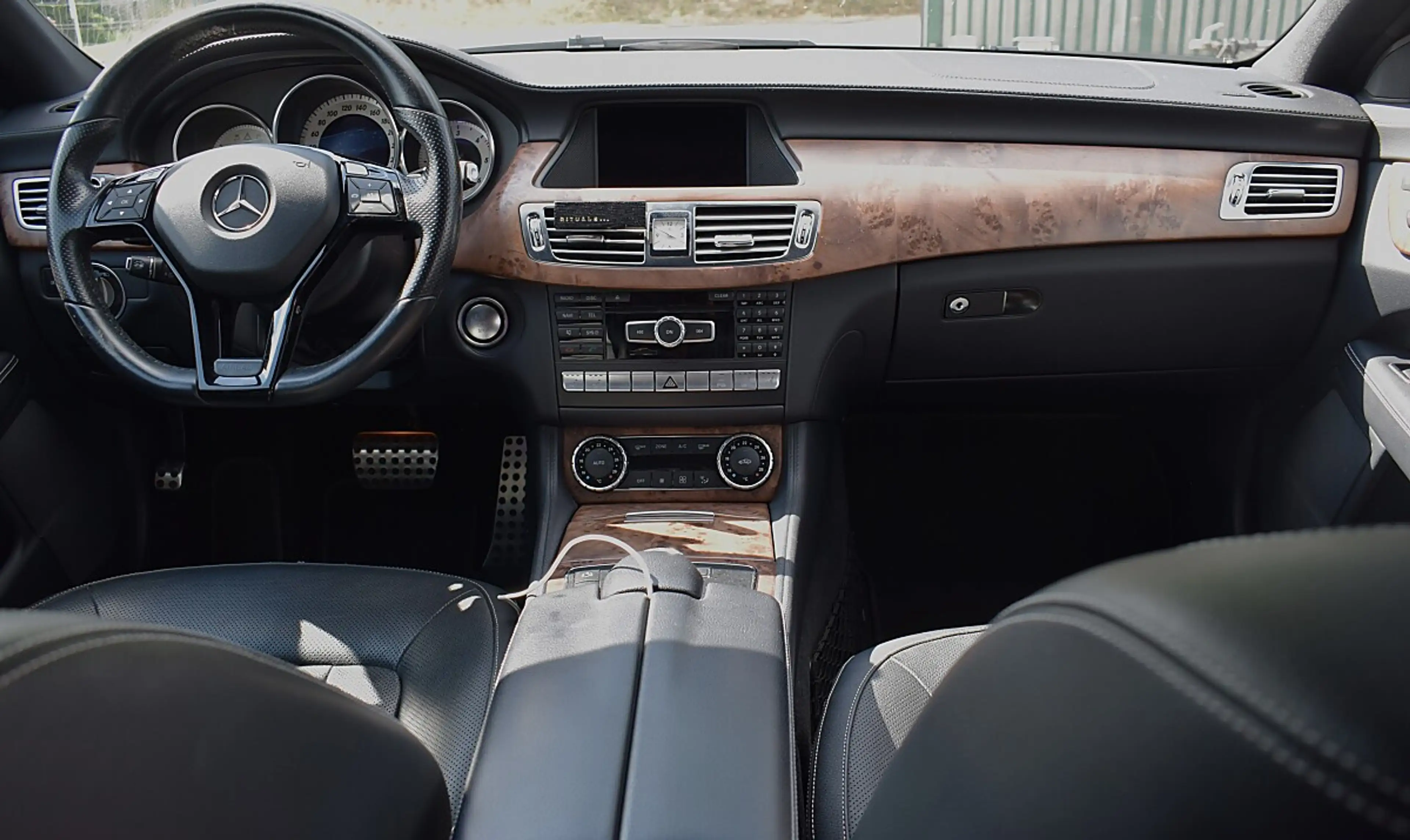 Mercedes-Benz CLS 350 CDI 4Matic — photo 13