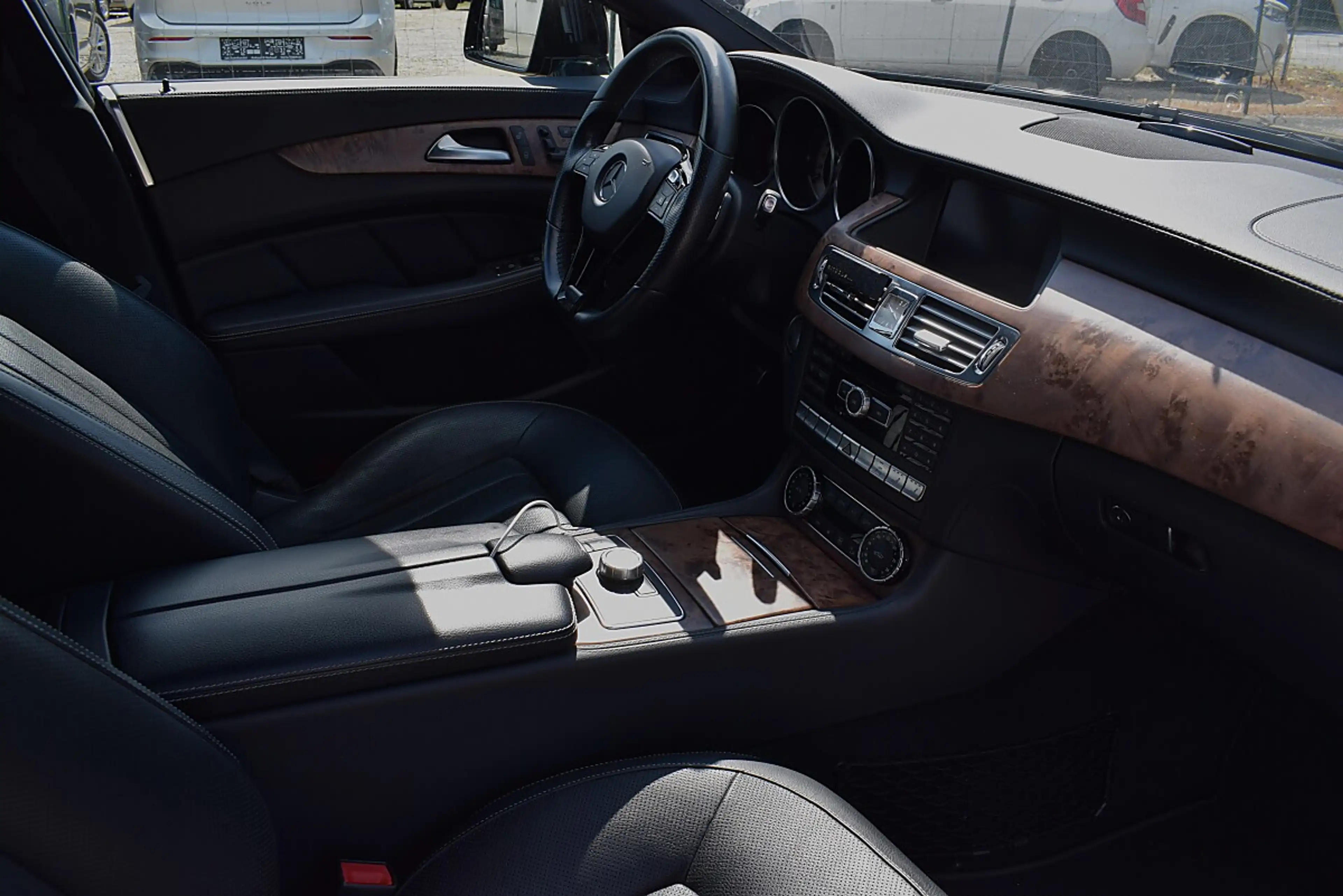 Mercedes-Benz CLS 350 CDI 4Matic — photo 12