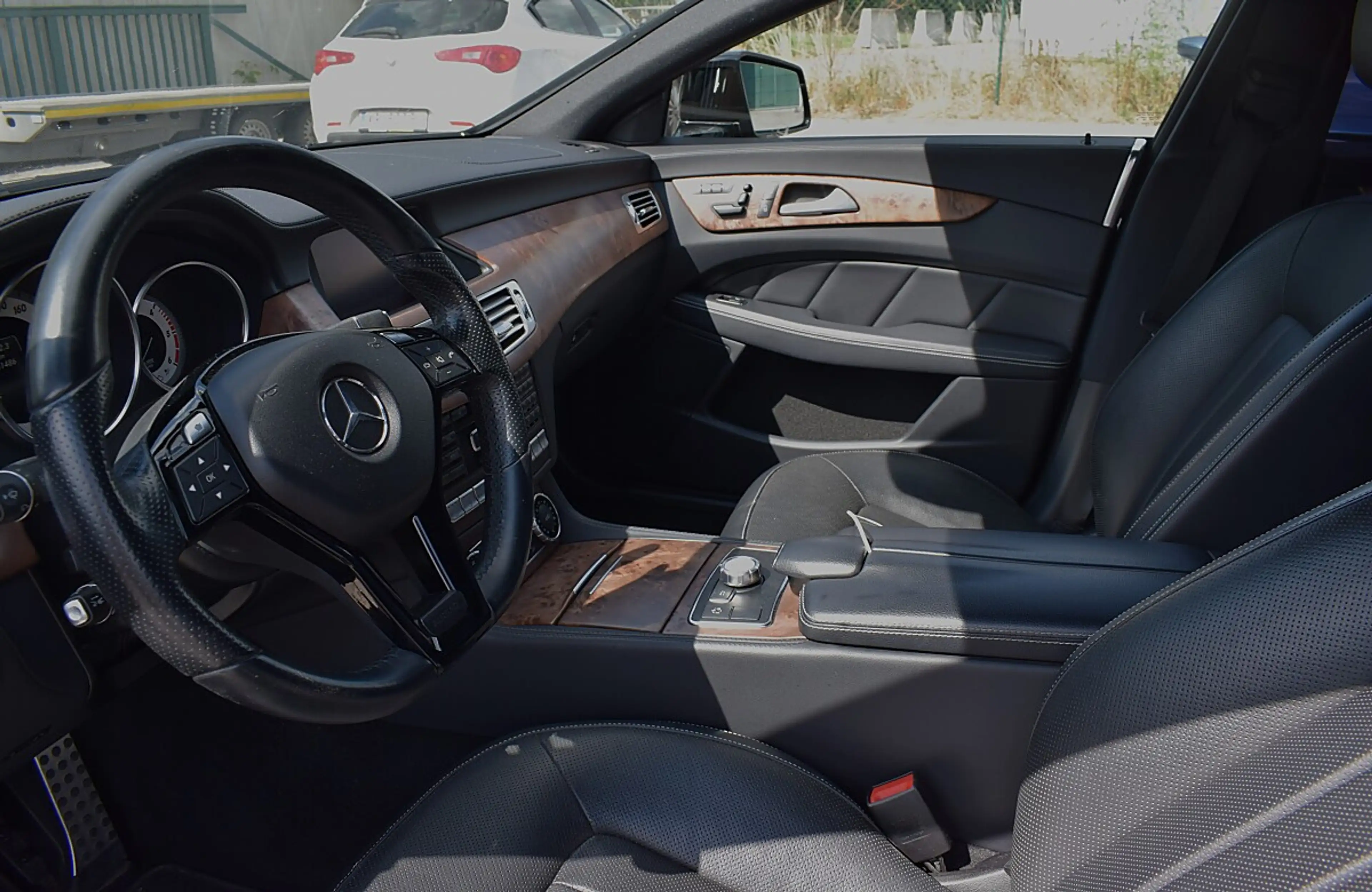 Mercedes-Benz CLS 350 CDI 4Matic — photo 9
