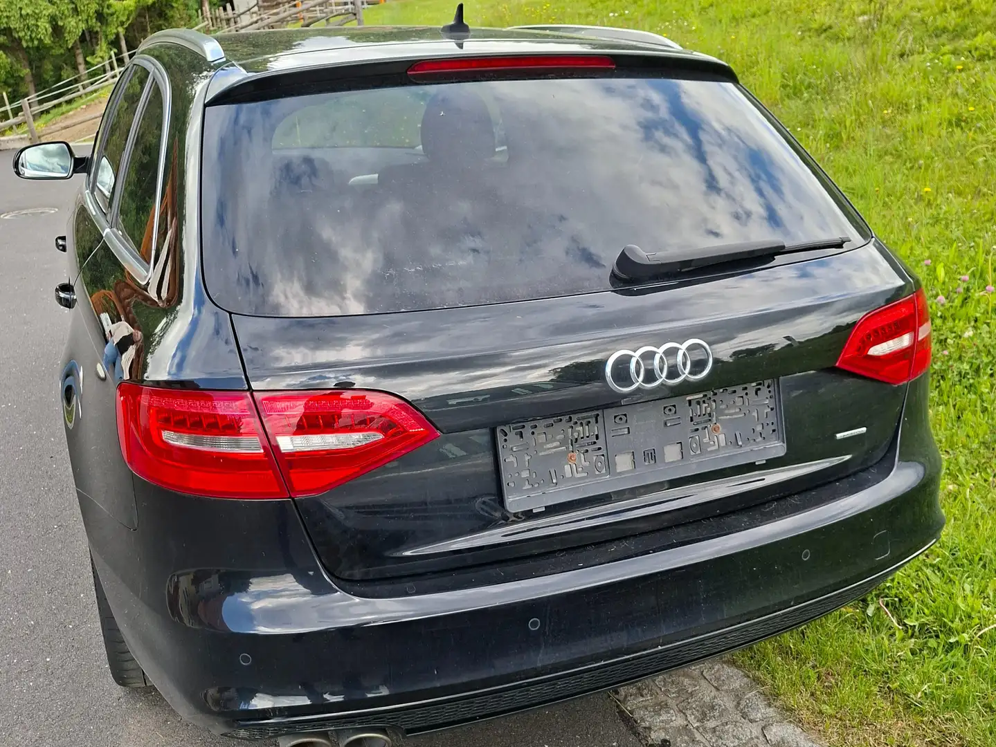 Audi A4 A4 Avant 2,0 TDI quattro Schwarz - 2