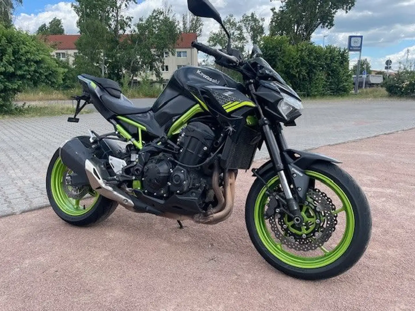Kawasaki Z 900 Groen - 1
