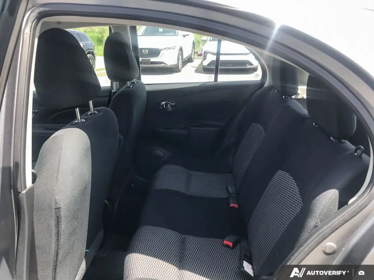 Nissan Micra снимка Nissan Micra