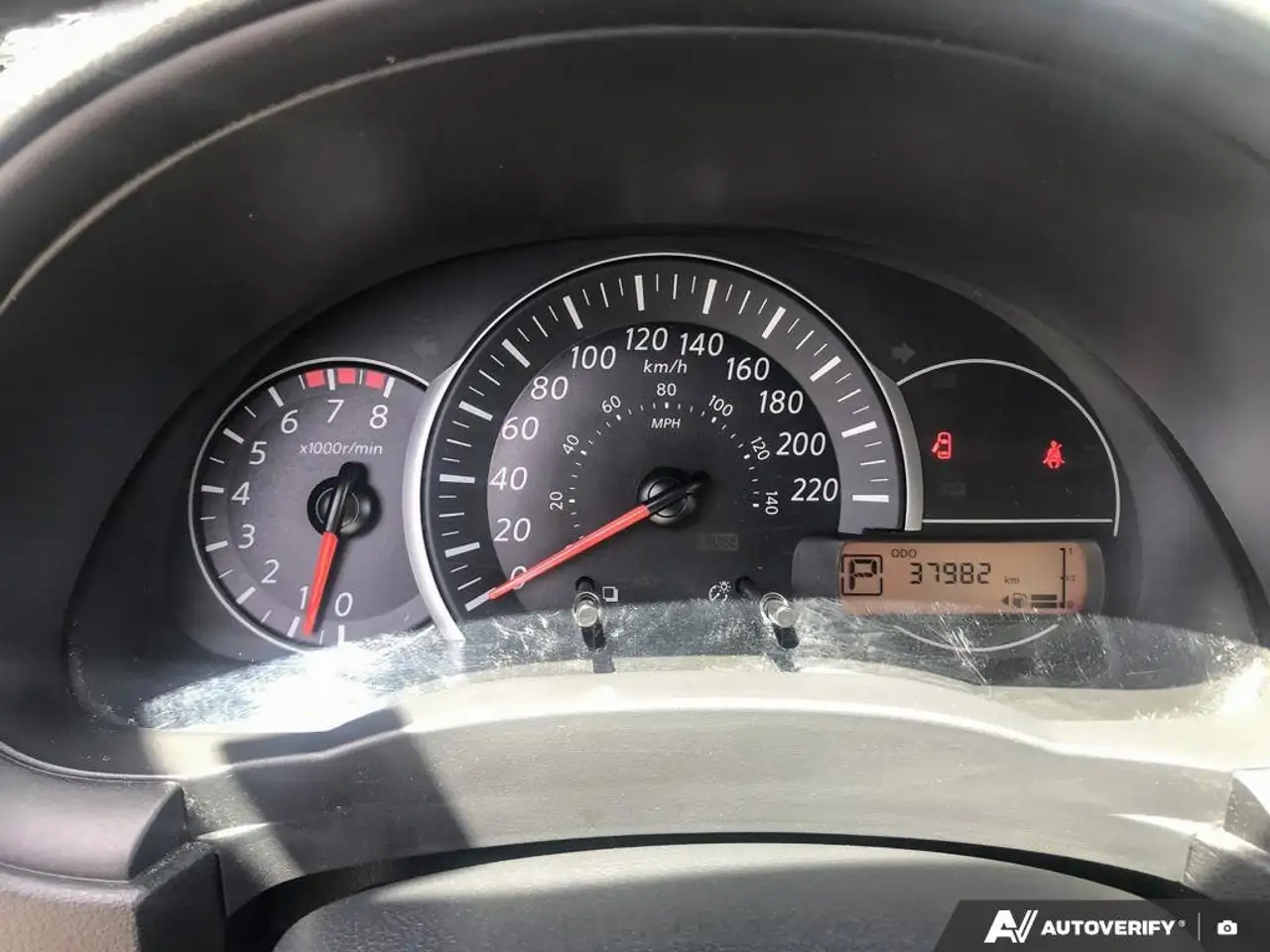 Nissan Micra снимка Nissan Micra