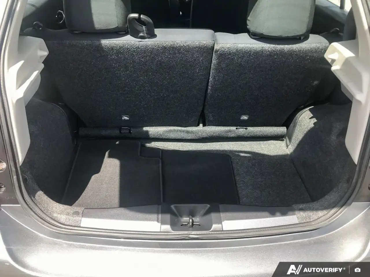 Nissan Micra снимка Nissan Micra