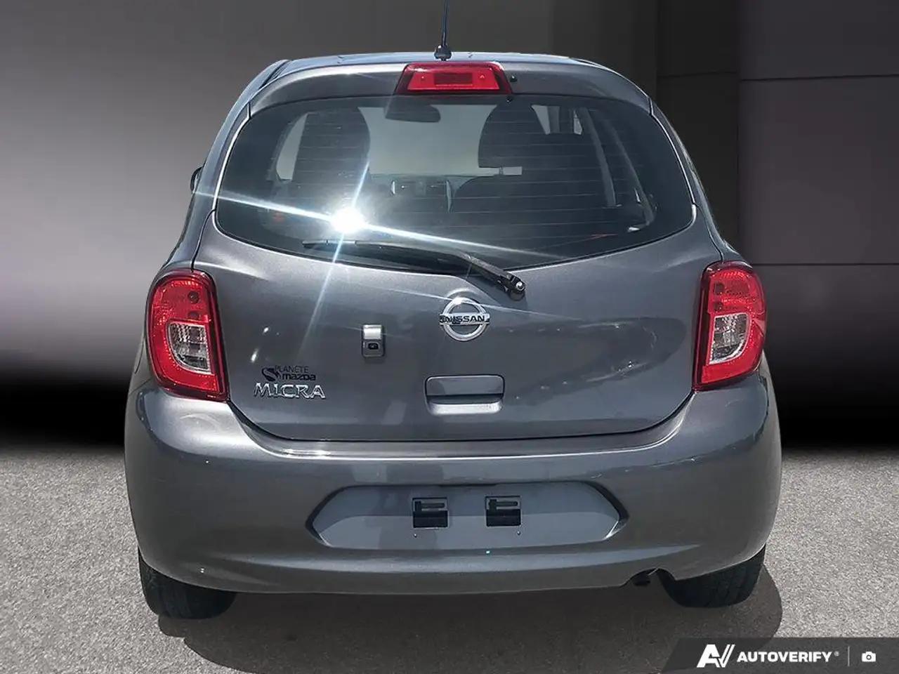 Nissan Micra снимка Nissan Micra