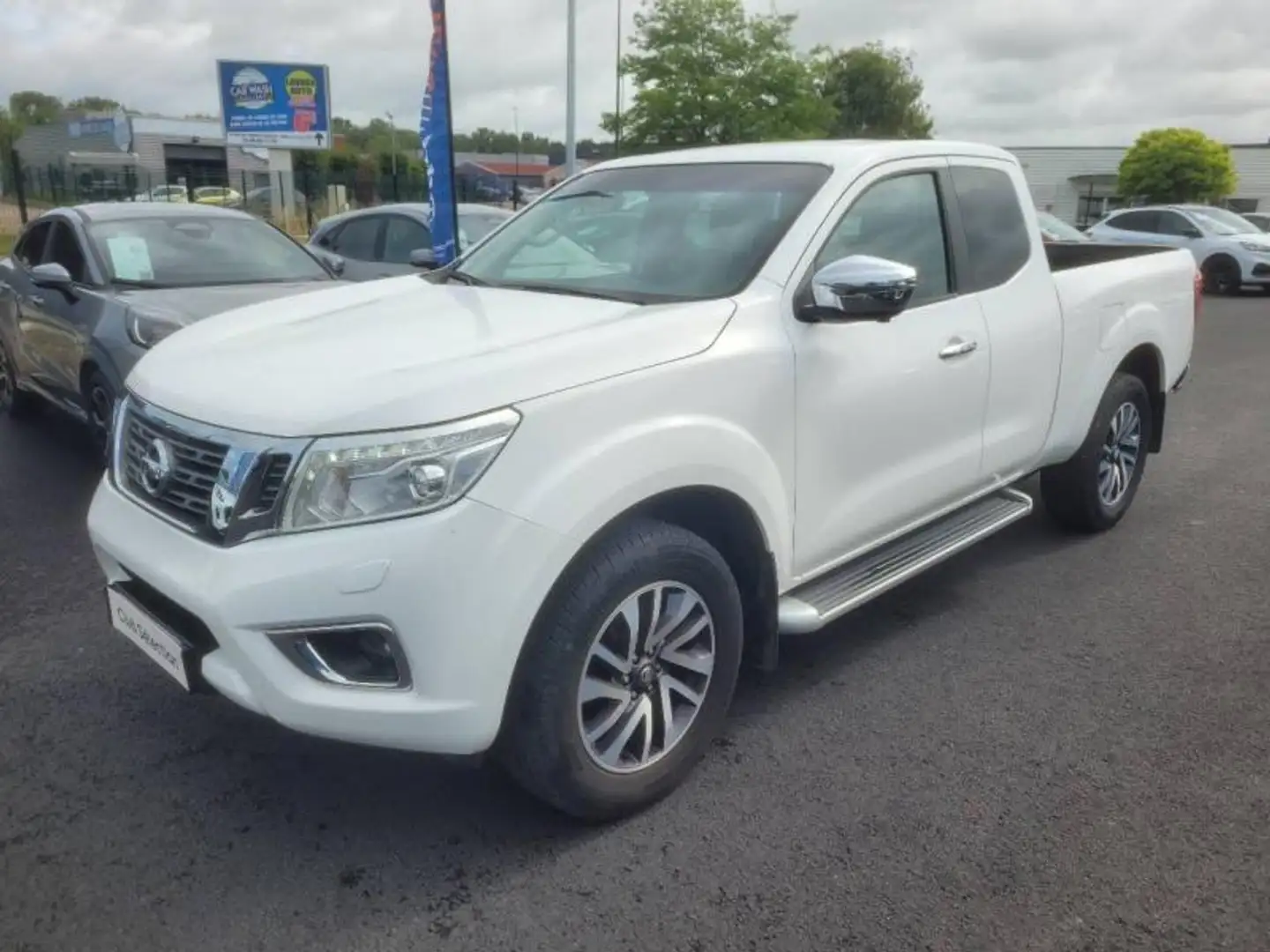 Nissan King Cab 2.3 dCi 160ch King-Cab Tekna Biały - 1