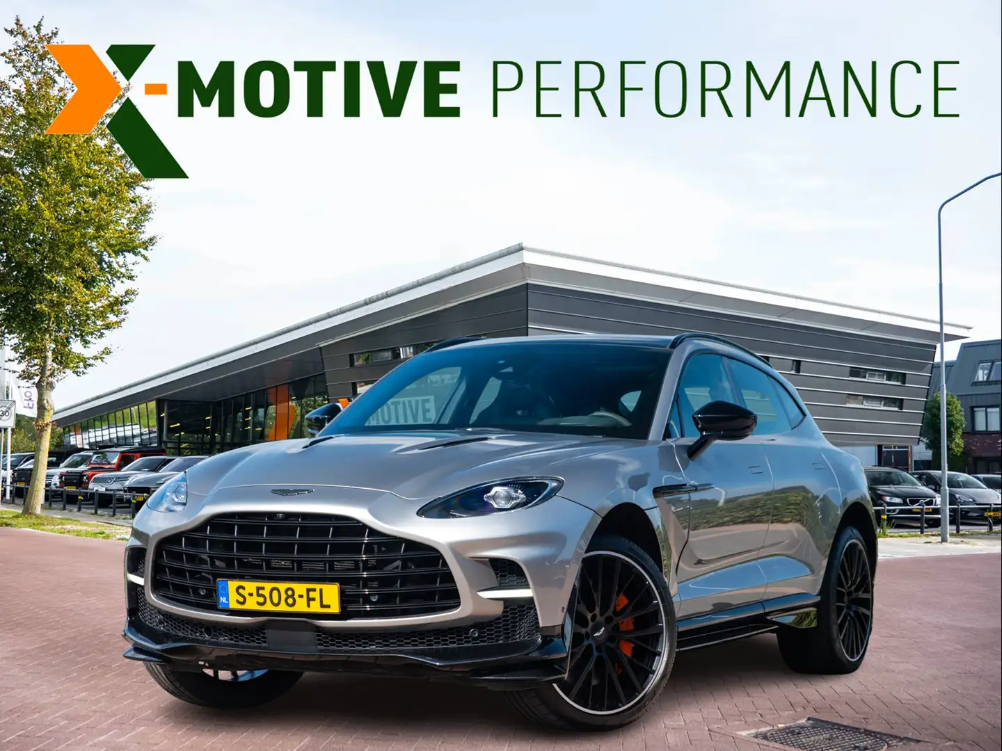 Aston Martin DBX 4.0 V8 707 | Volleder | Carbon | Nw. Pr 360k Gris - 1